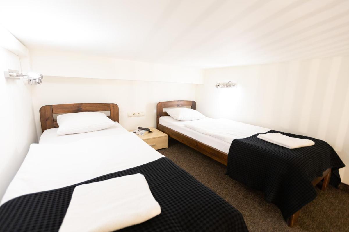 Classic Triple Room photo 2