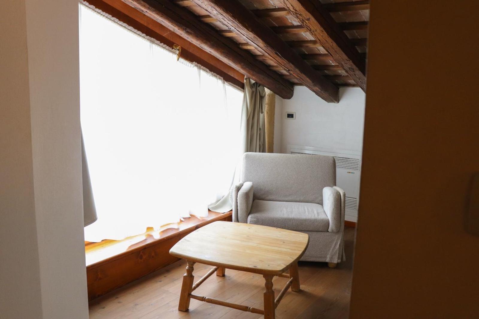 Triple Room with Private Bathroom photo 3