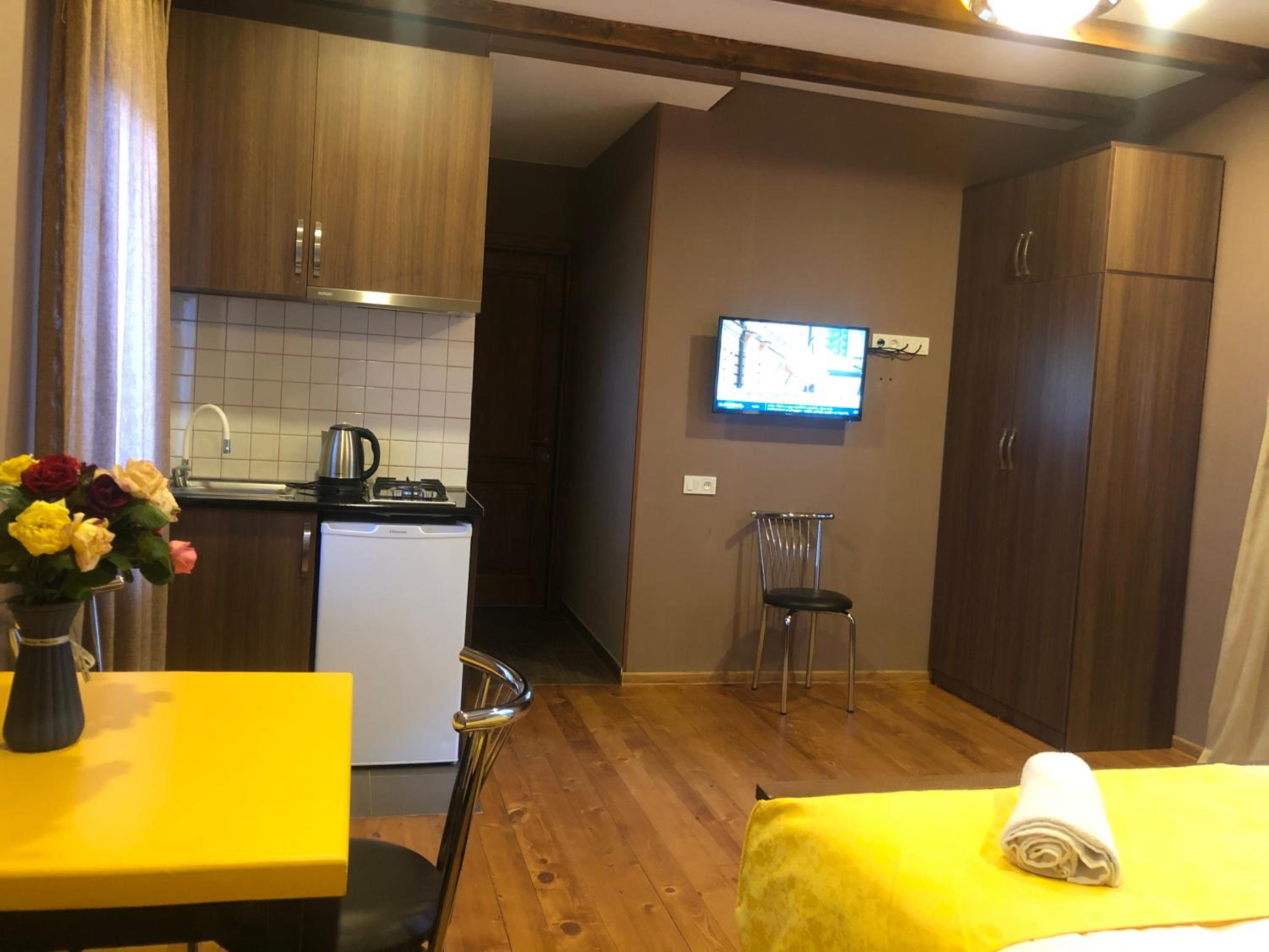 Studio Apartment photo 1