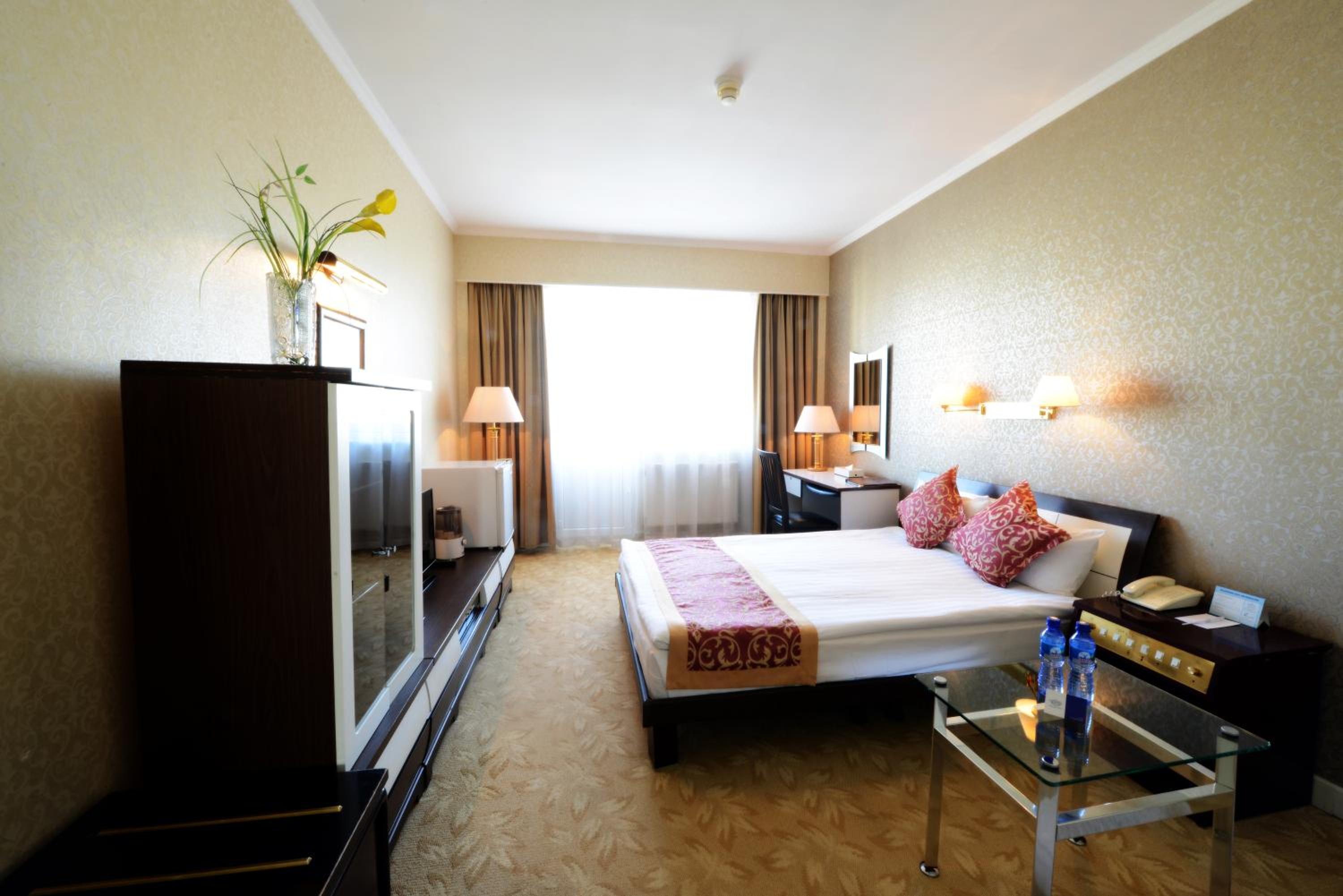 Standard Double Room - Photo 2