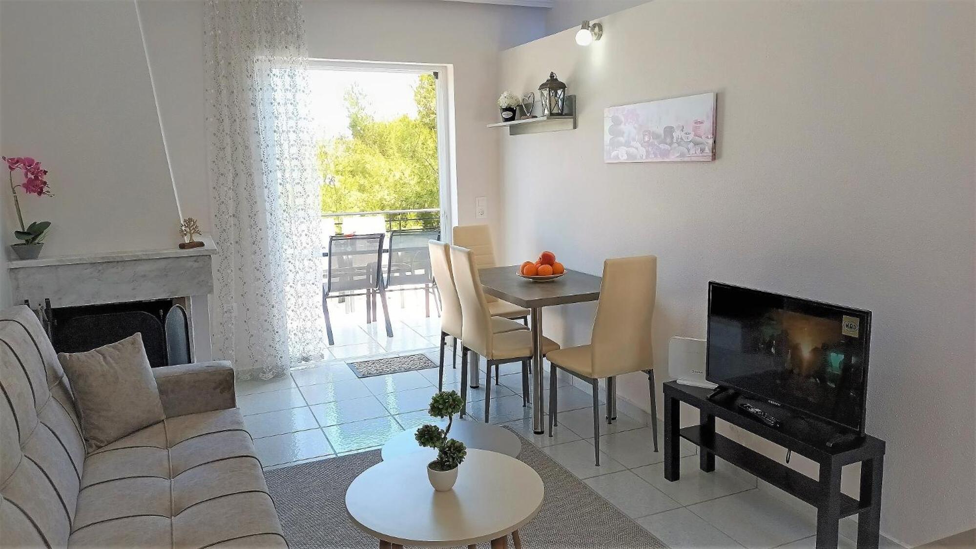 Two-Bedroom Apartment with Partial Ocean View photo 1