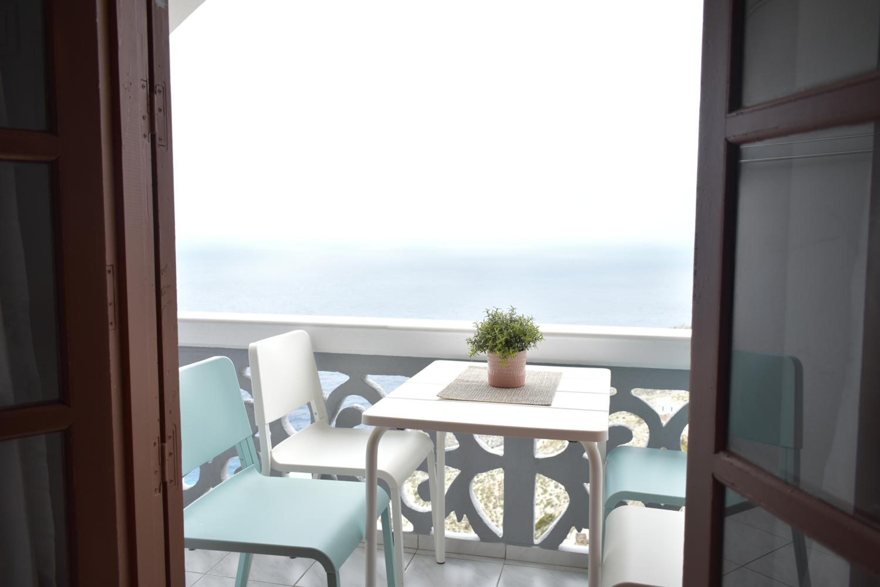 Studio Apartment With Sea View photo 3