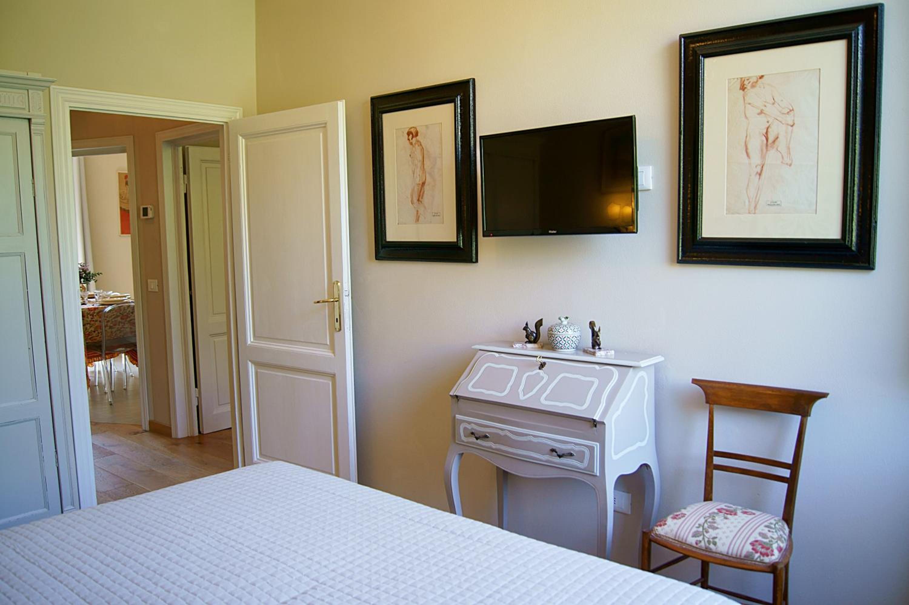 Two-Bedroom Apartment -Split Level photo 3
