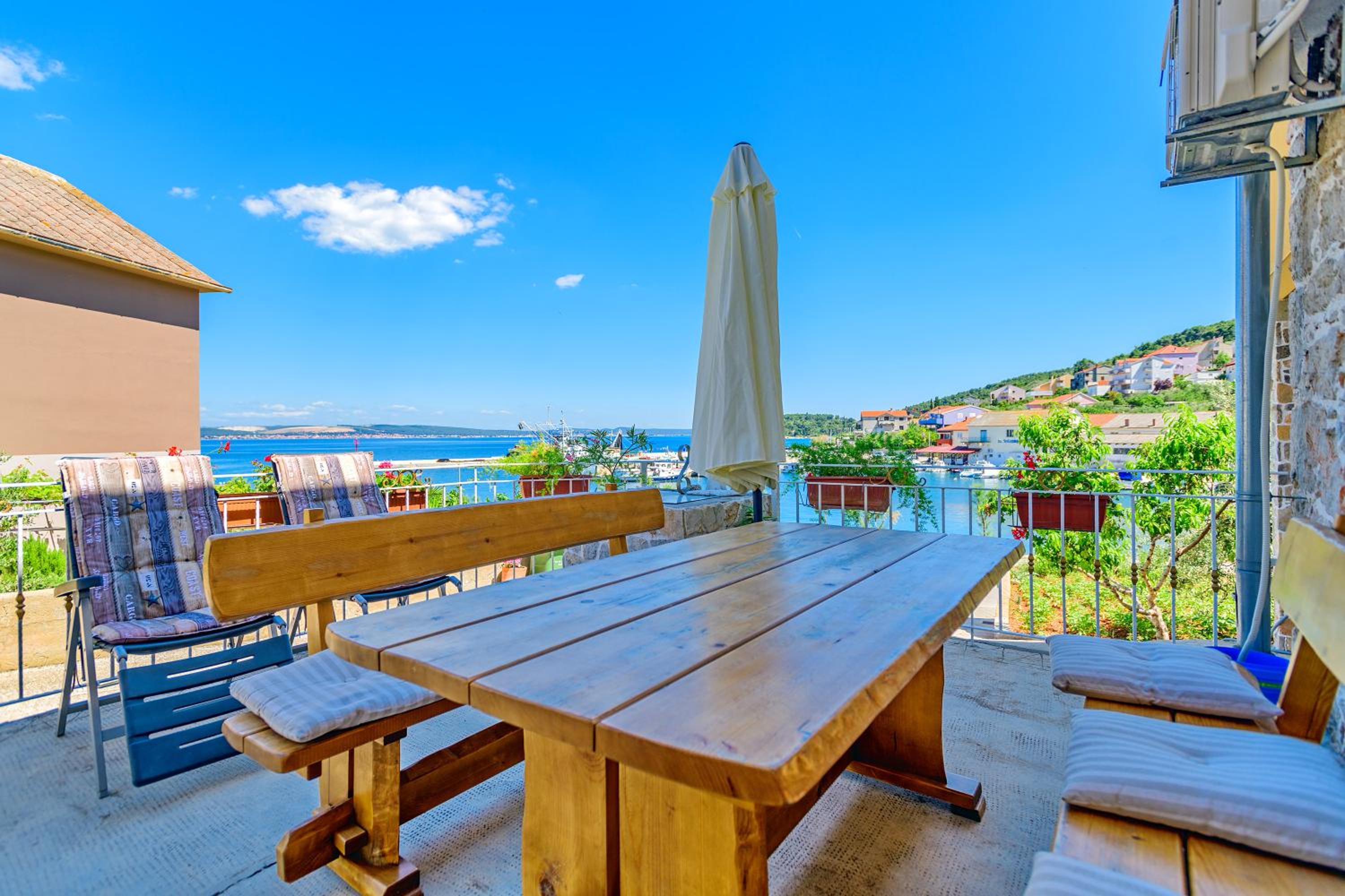 Two-Bedroom Apartment with Sea View photo 2