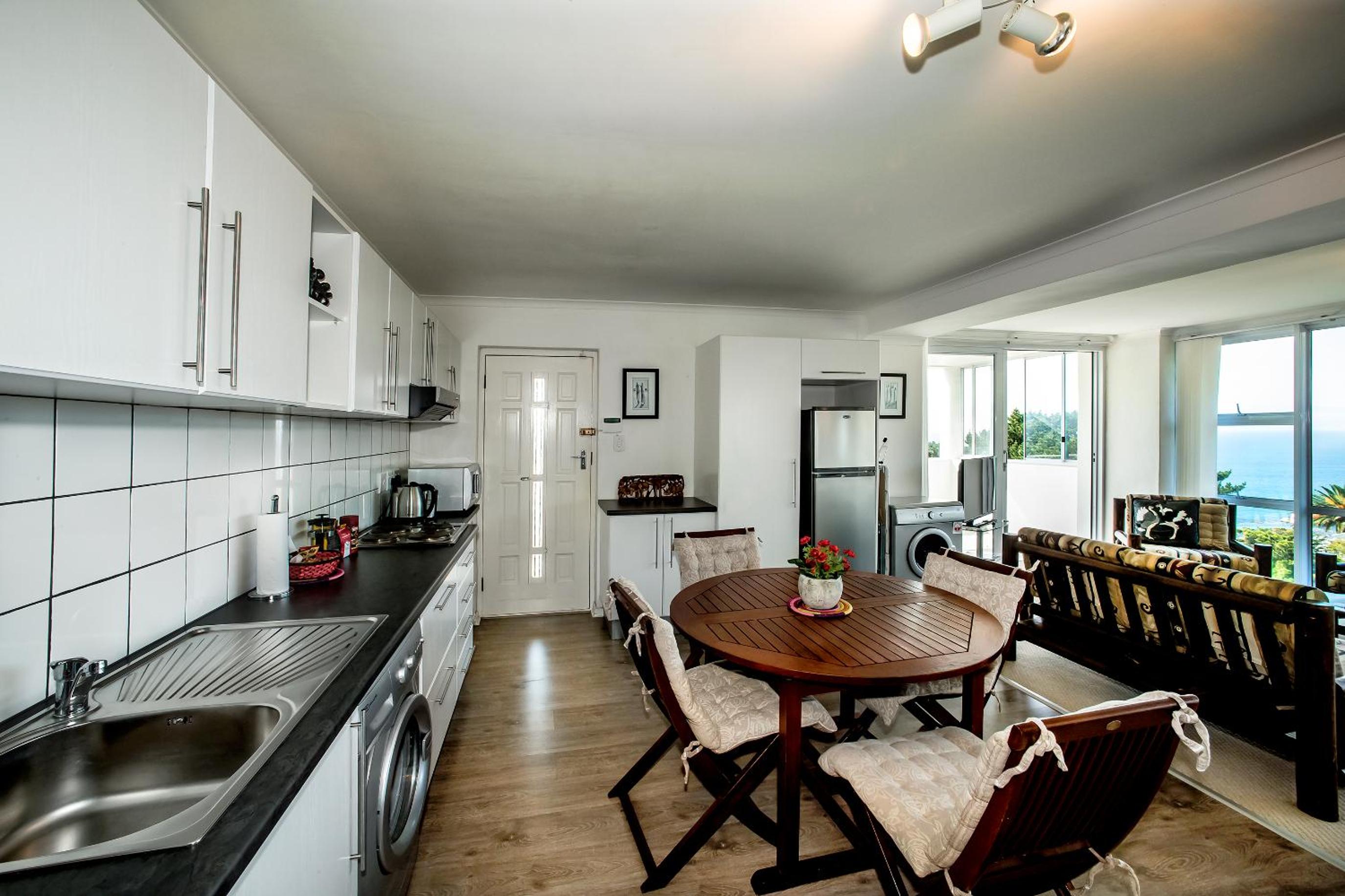 Two-Bedroom Apartment - Photo 6