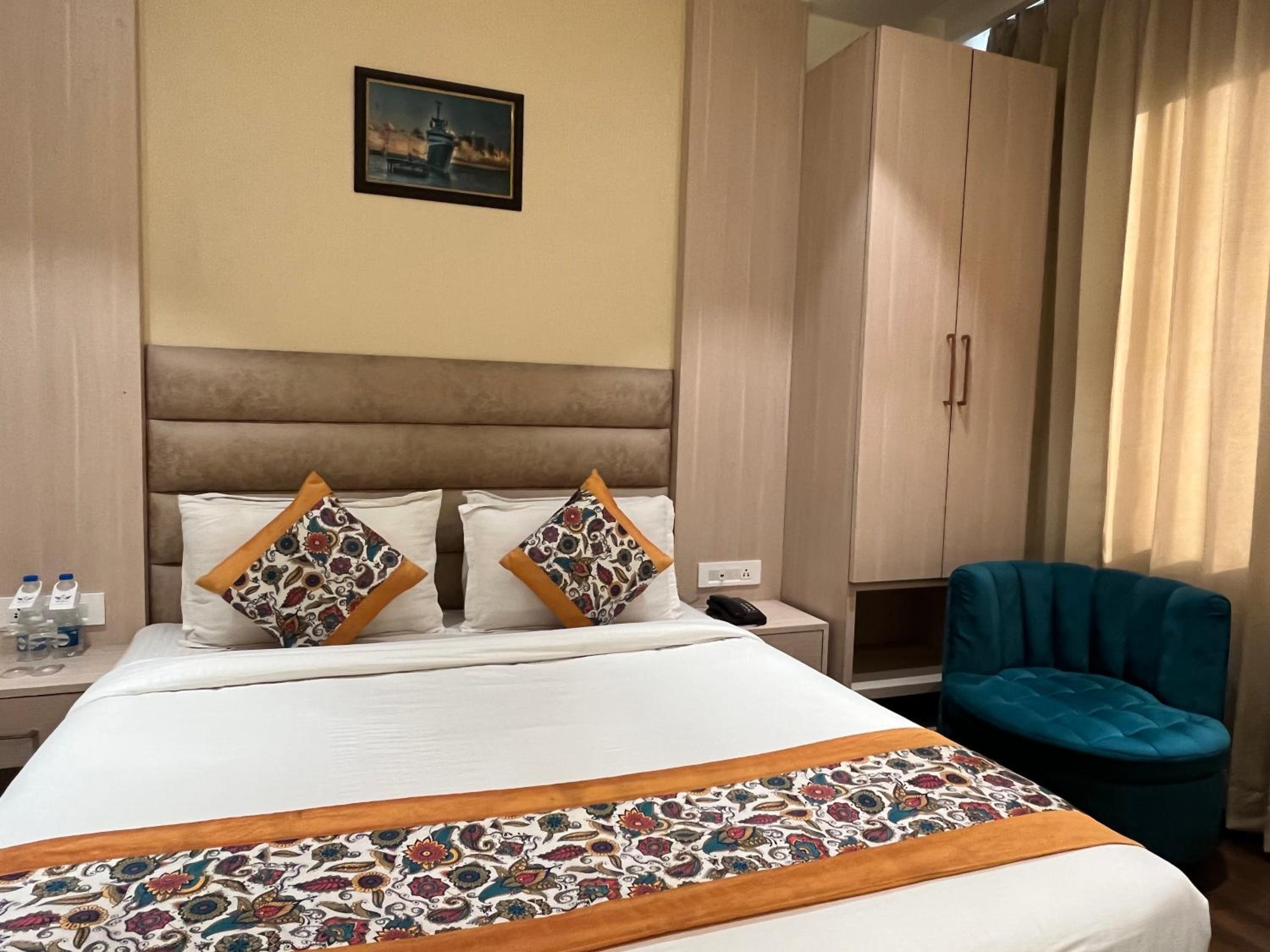 Deluxe Room - Photo 4