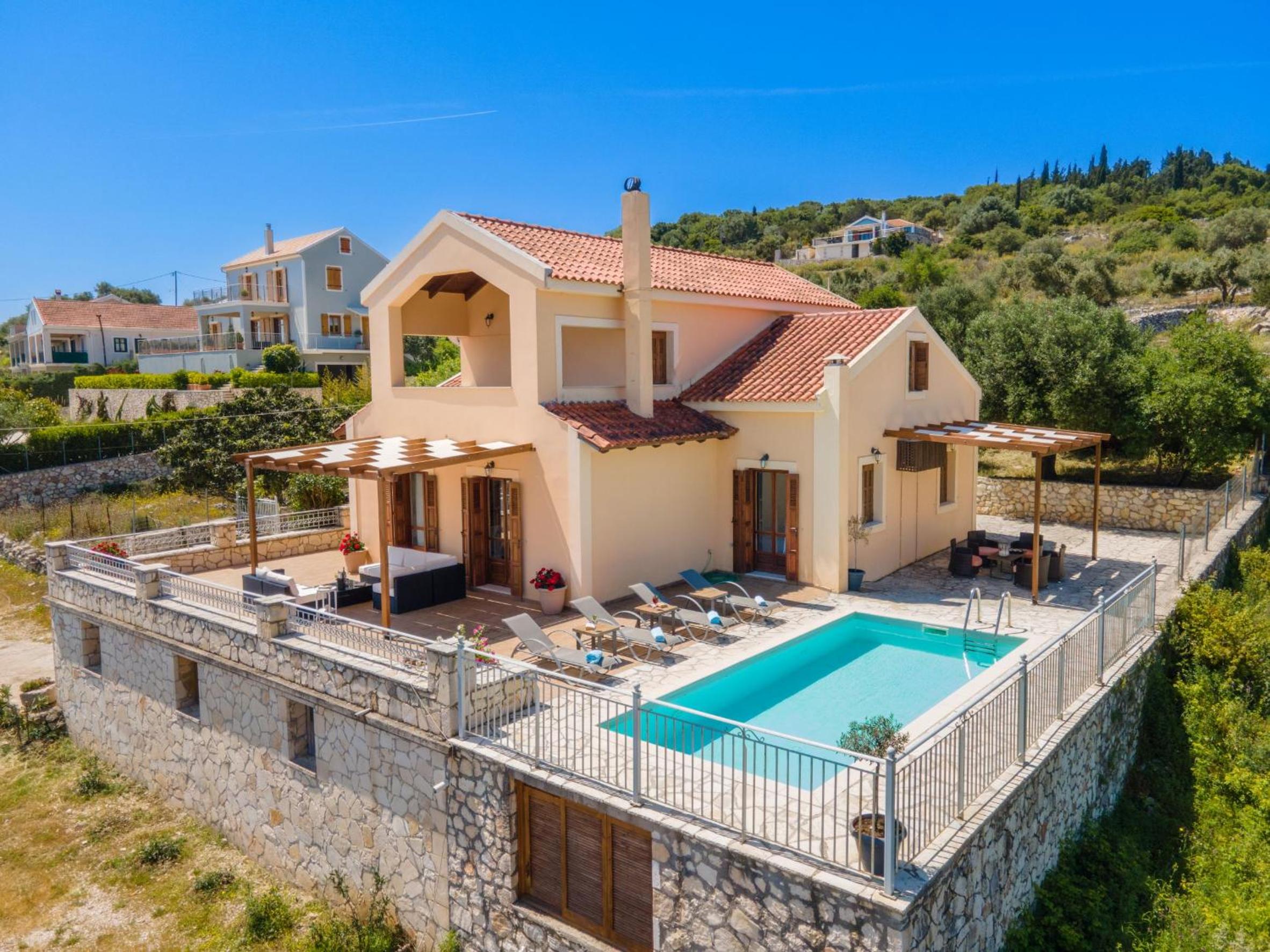 Three-Bedroom Villa photo 2