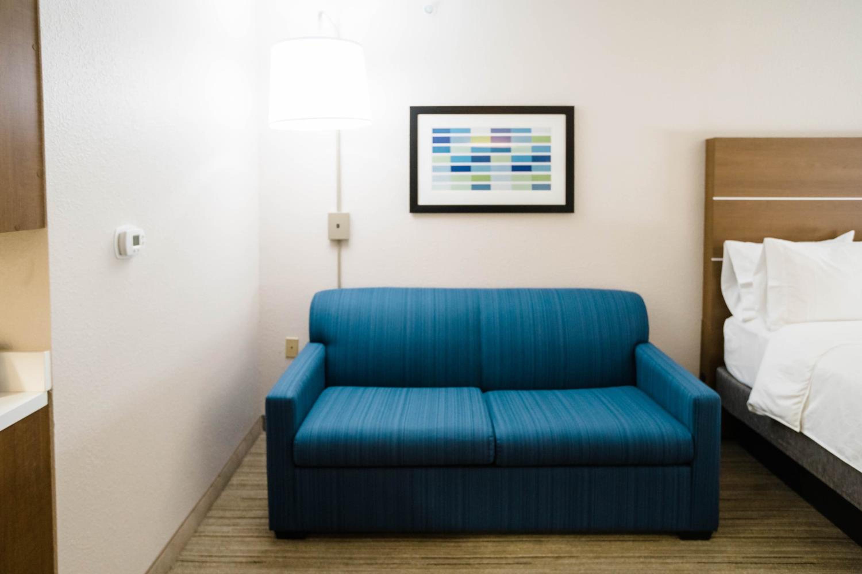One-Bedroom Suite with Two Queen and One Sofa Bed - Photo 2