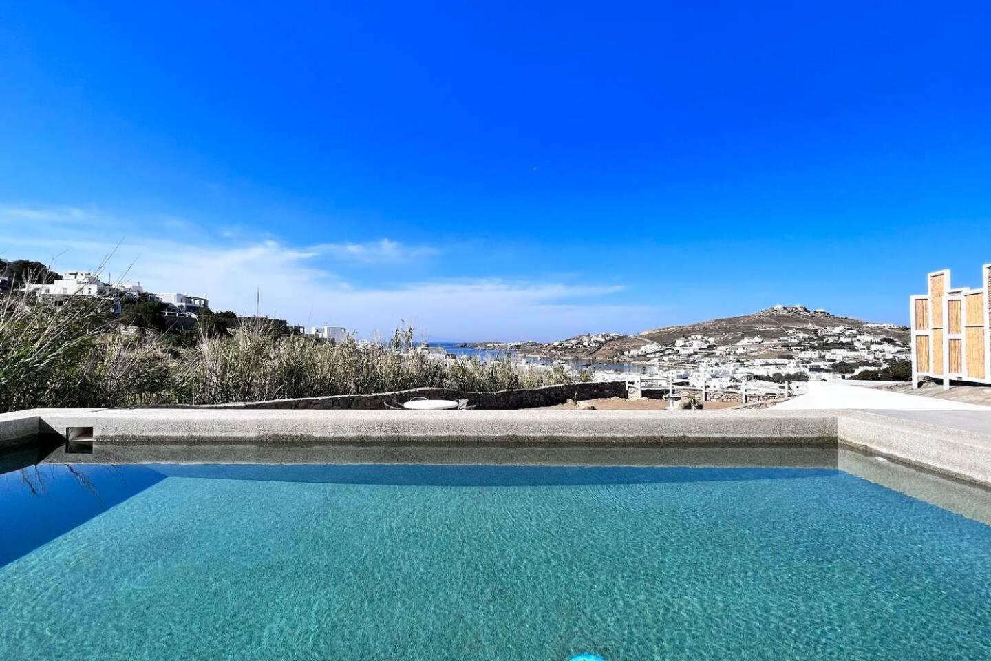 Two-Bedroom Villa with Private Pool and Sea View photo 2