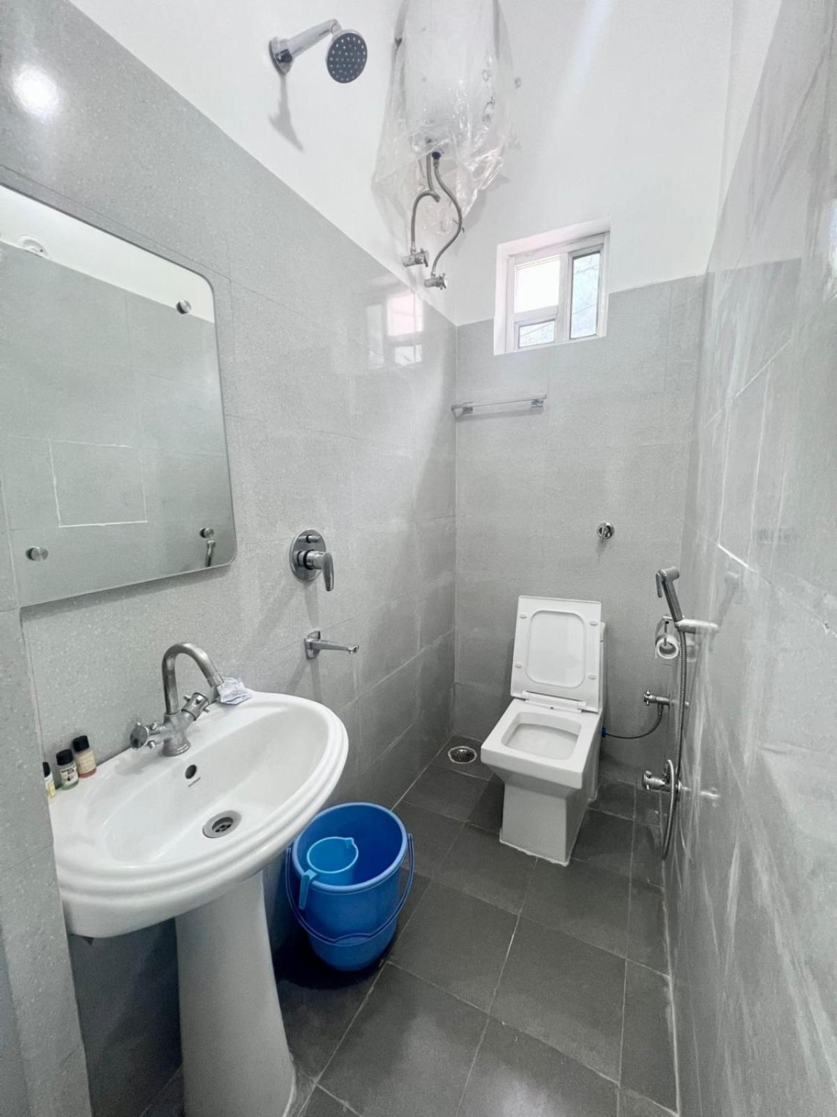 Small Double Room - Photo 4