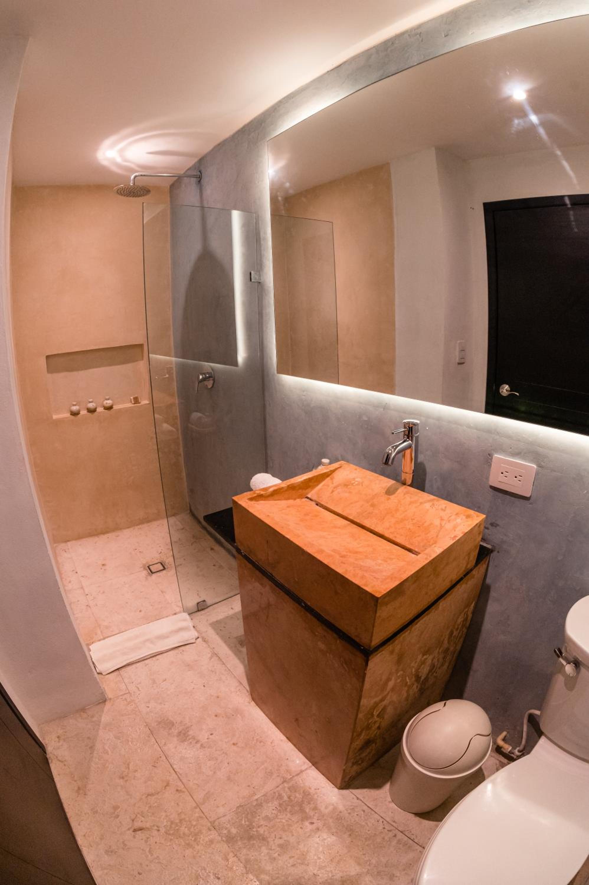 Double Room with Two Double Beds - Photo 2