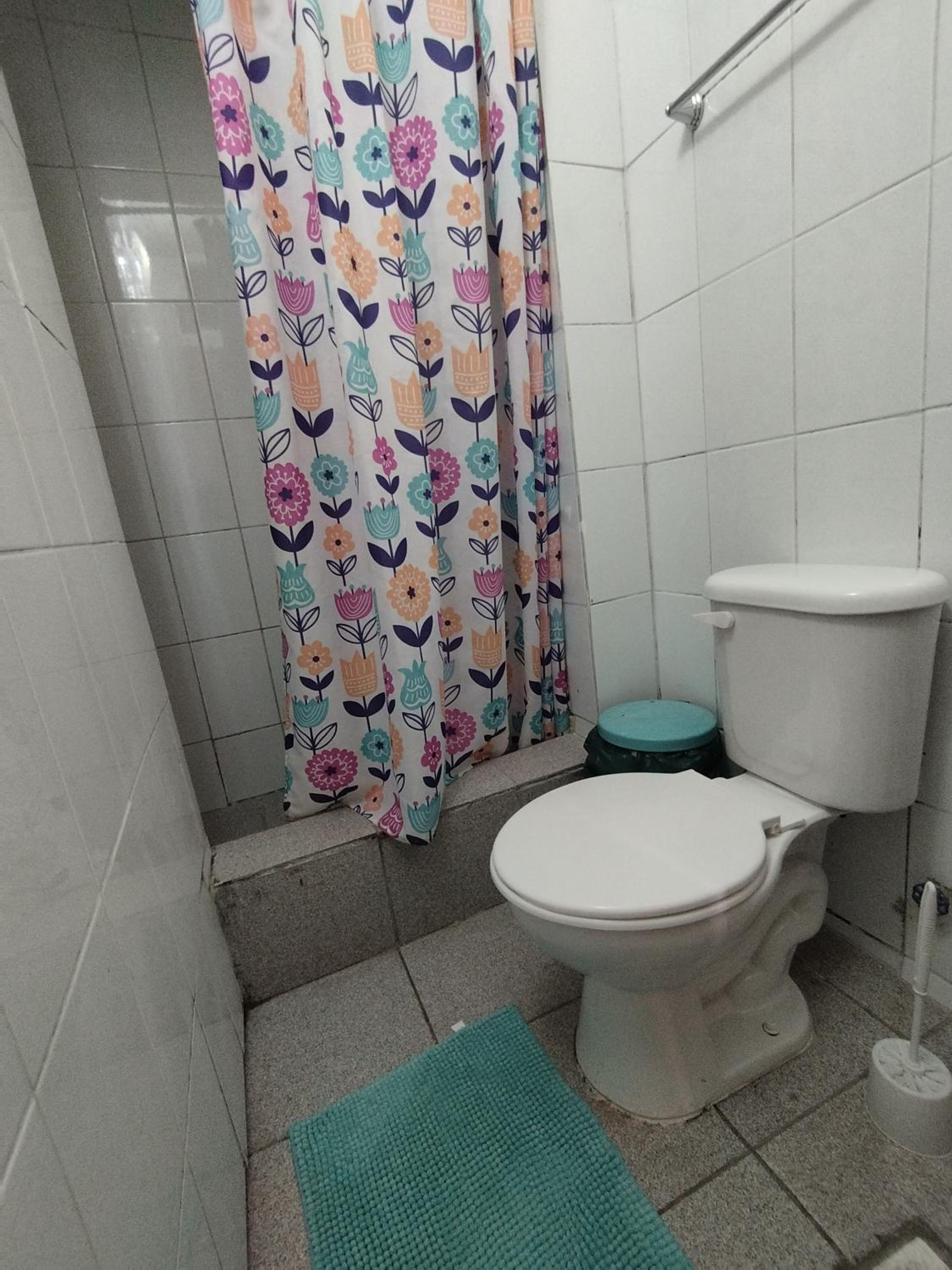 Family Room with Private Bathroom photo 2