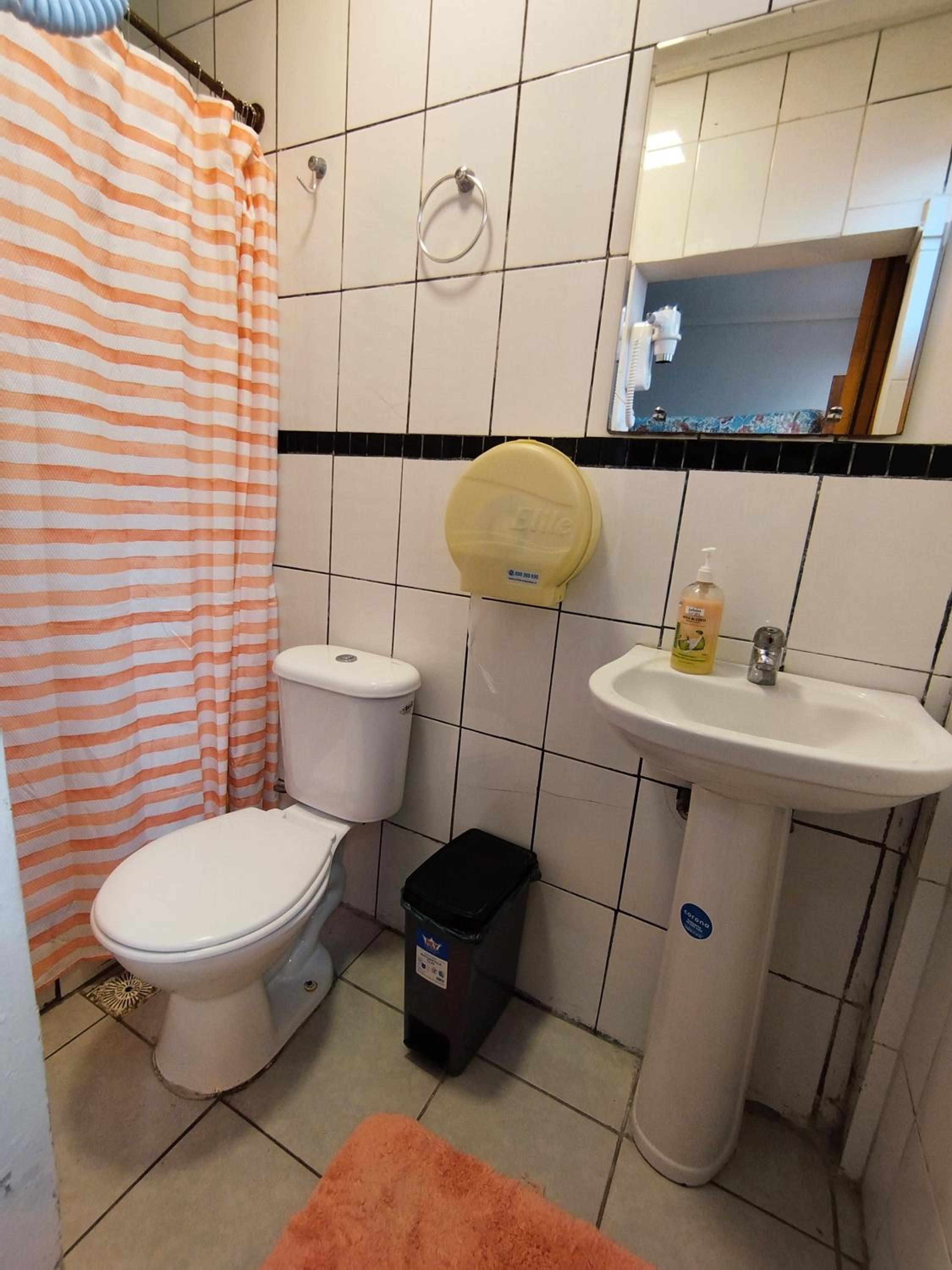 Single Room photo 3