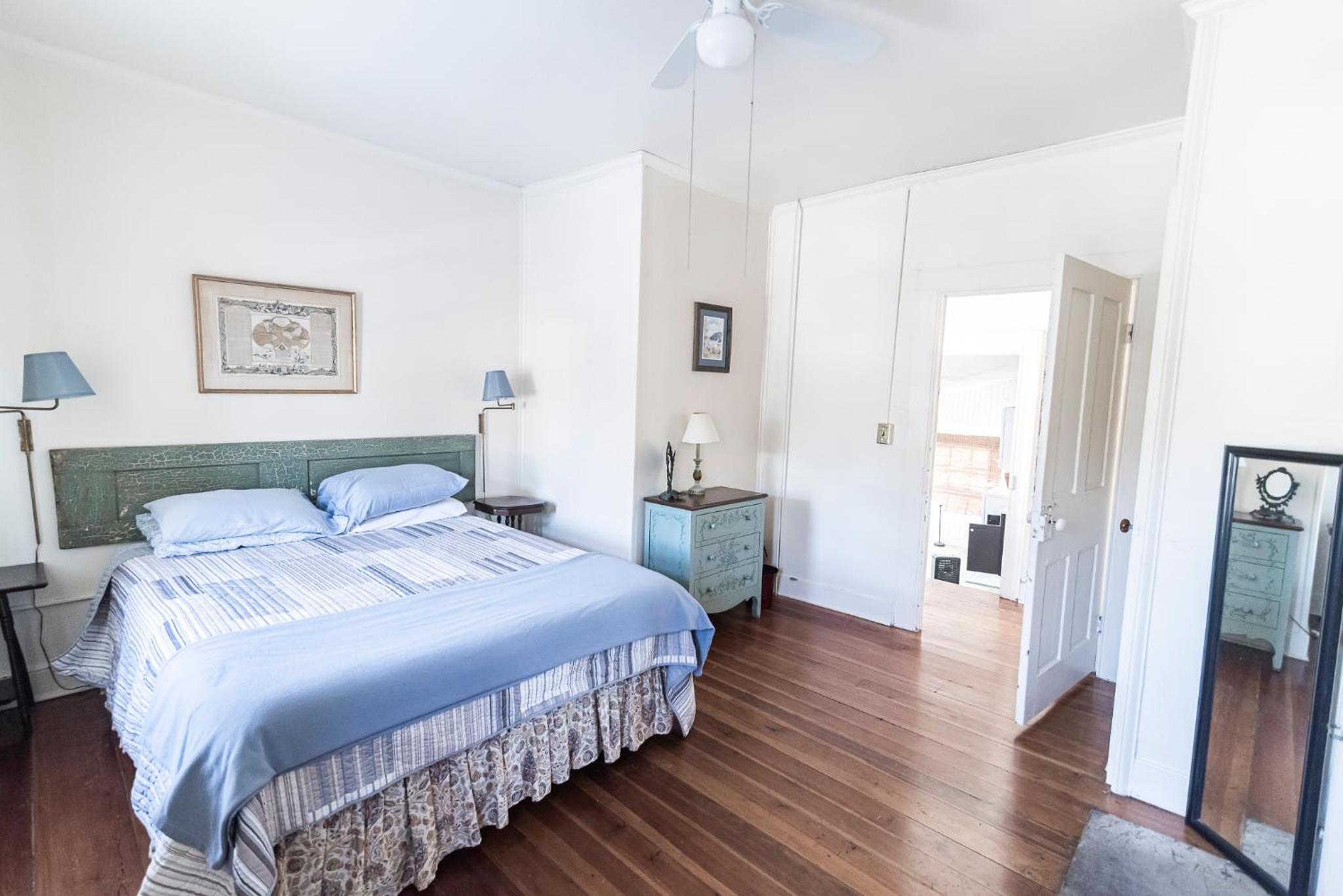 One-Bedroom House photo 1