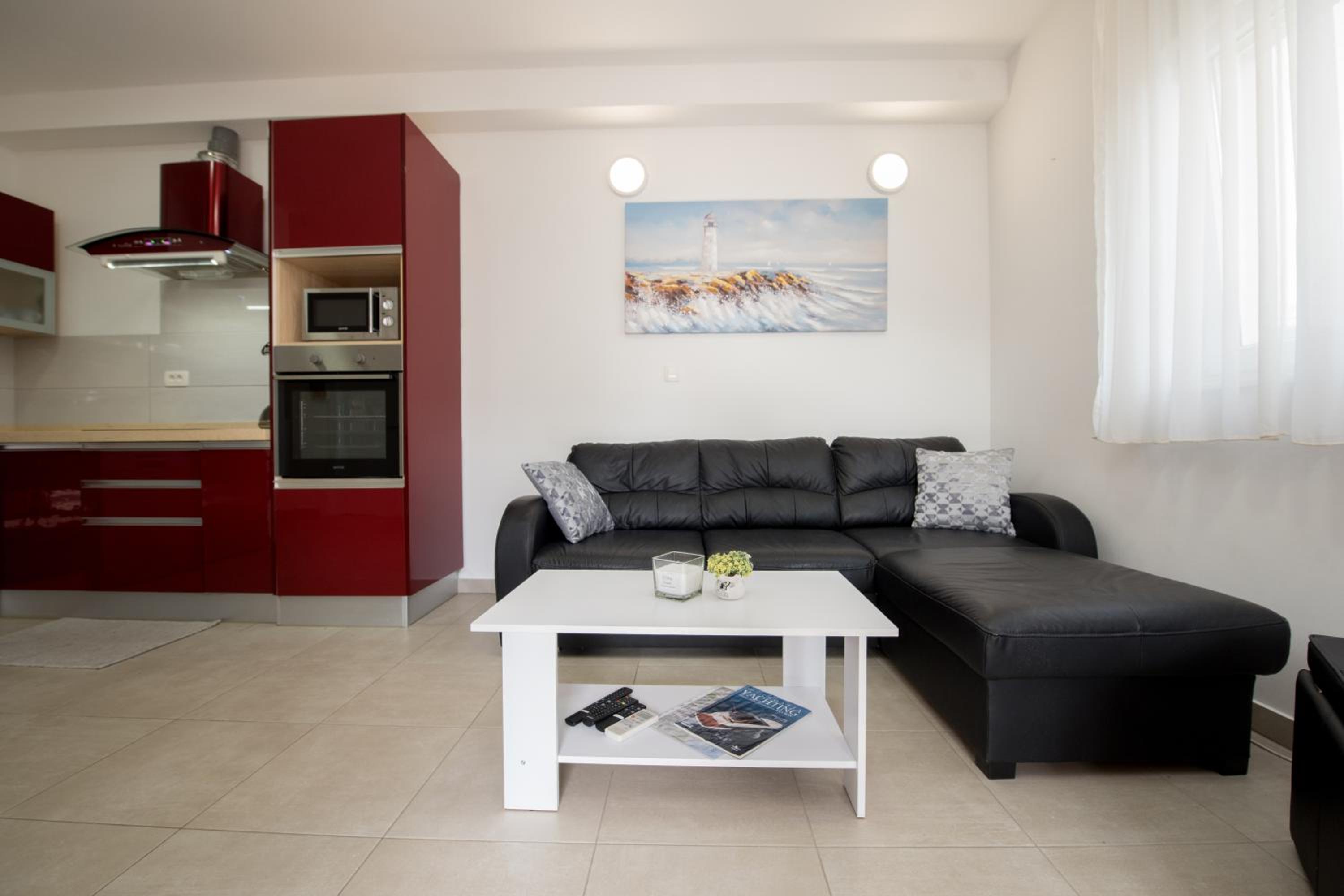 Two-Bedroom Apartment With Jacuzzi