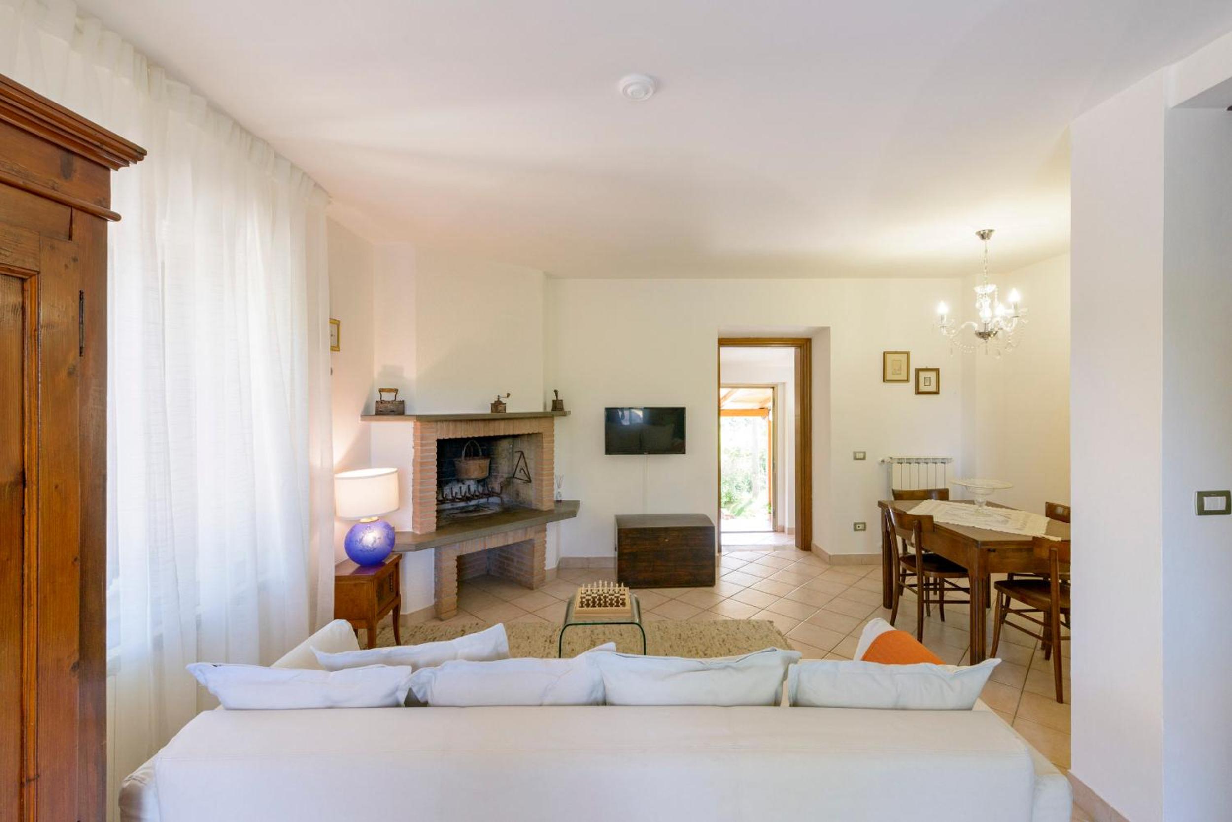 Two-Bedroom House - Photo 16