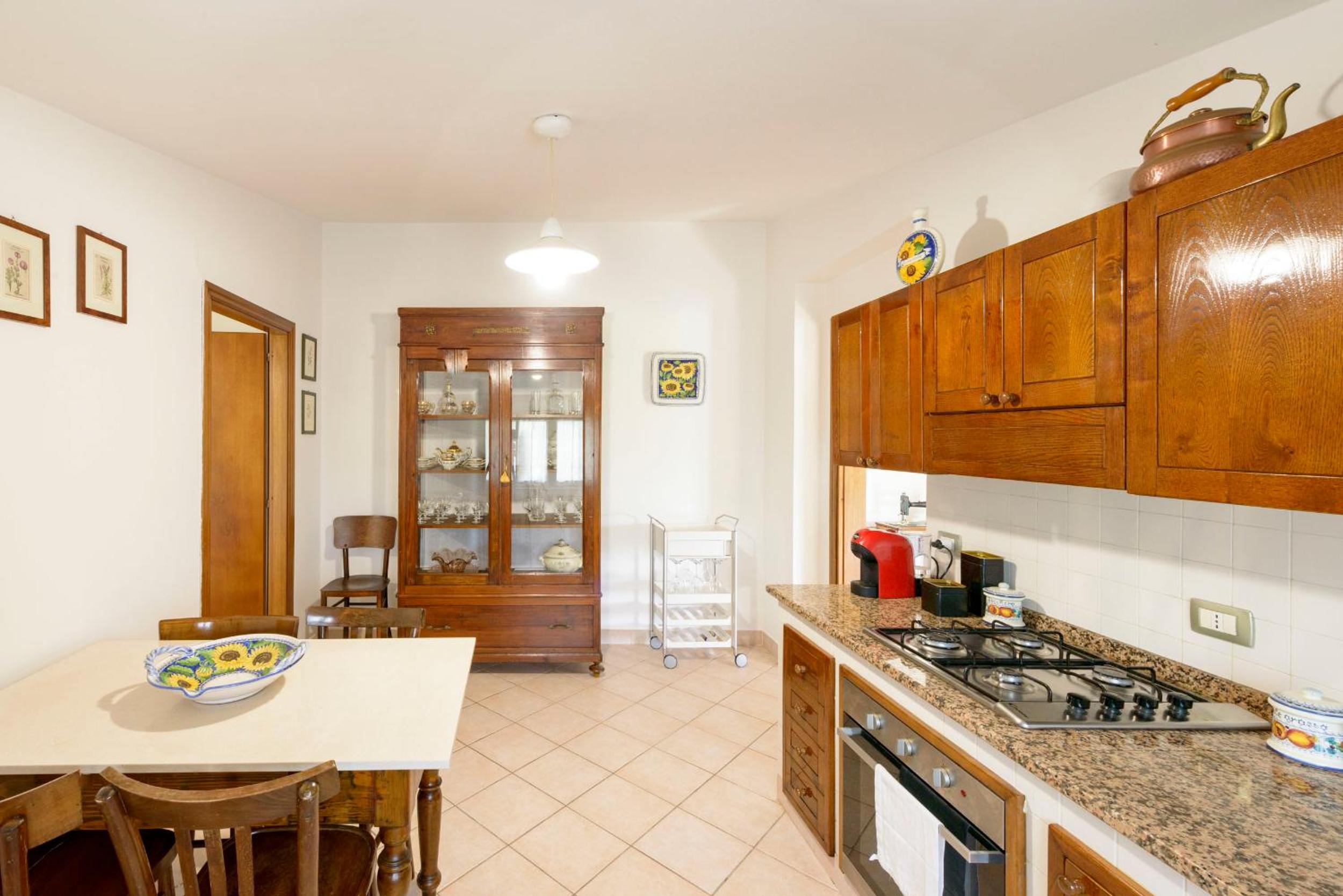 Two-Bedroom House - Photo 22