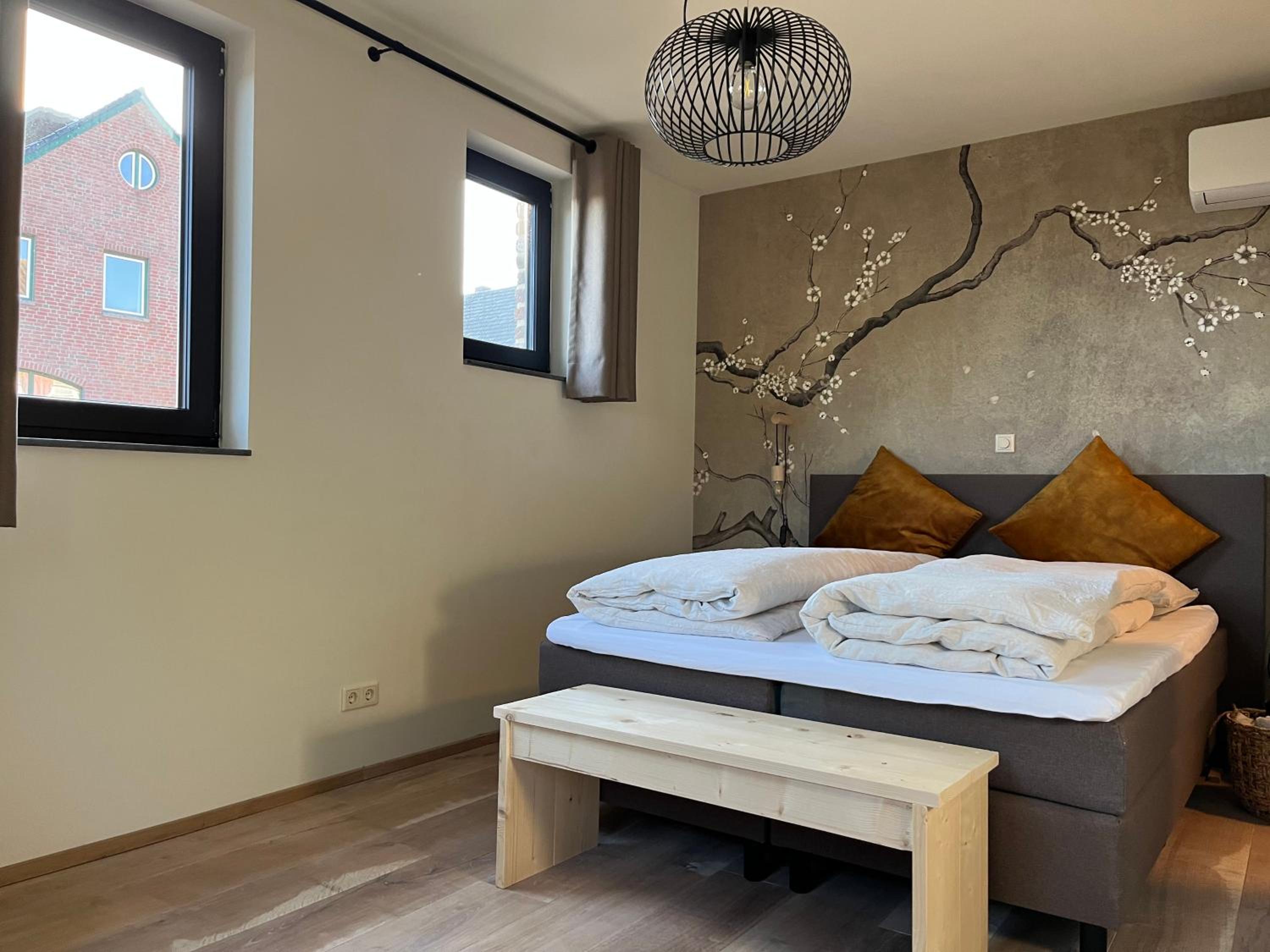 Deluxe Double Room - Photo 11