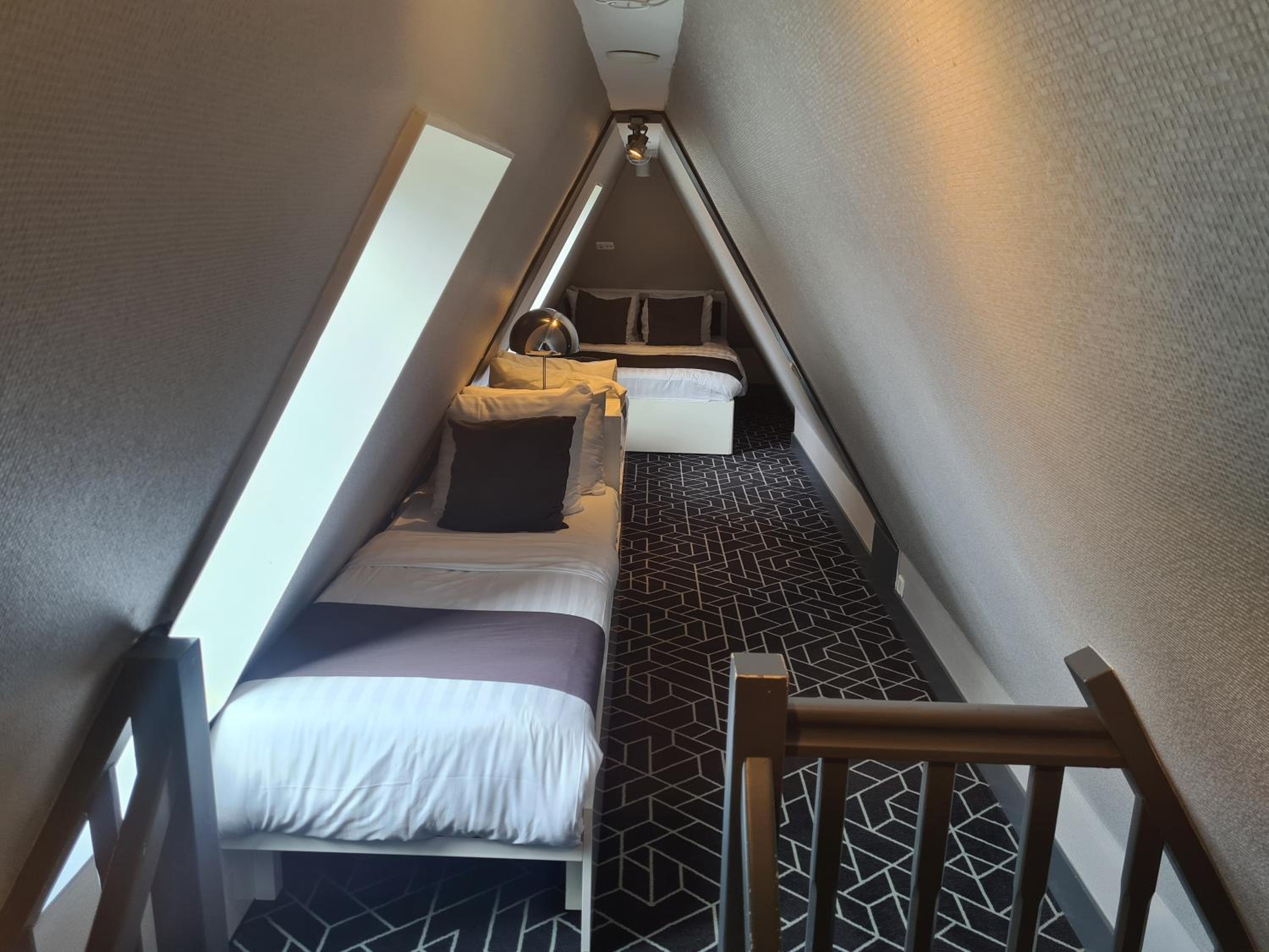 Attic Quadruple Room photo 3