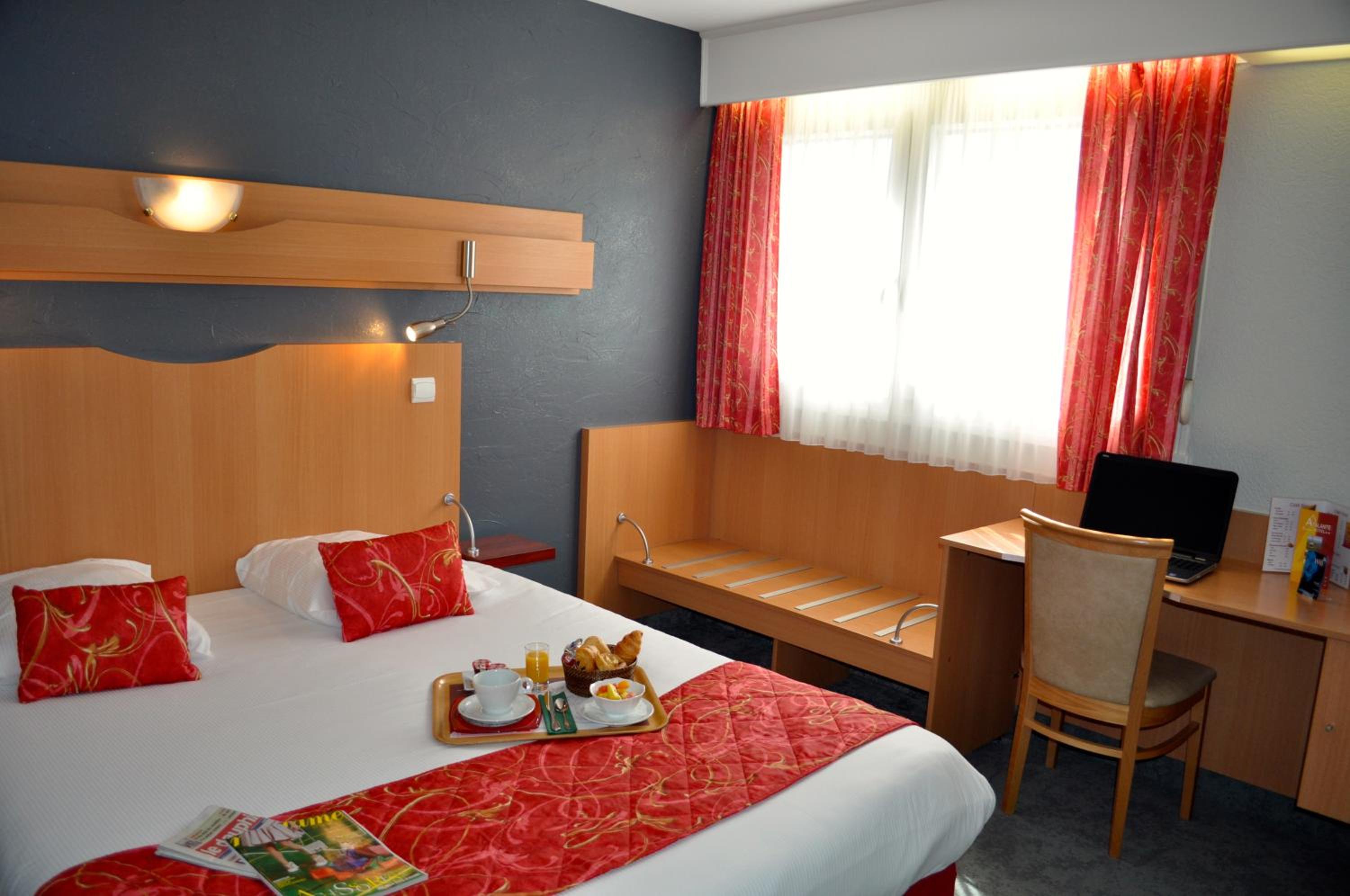 Double Room - Photo 6