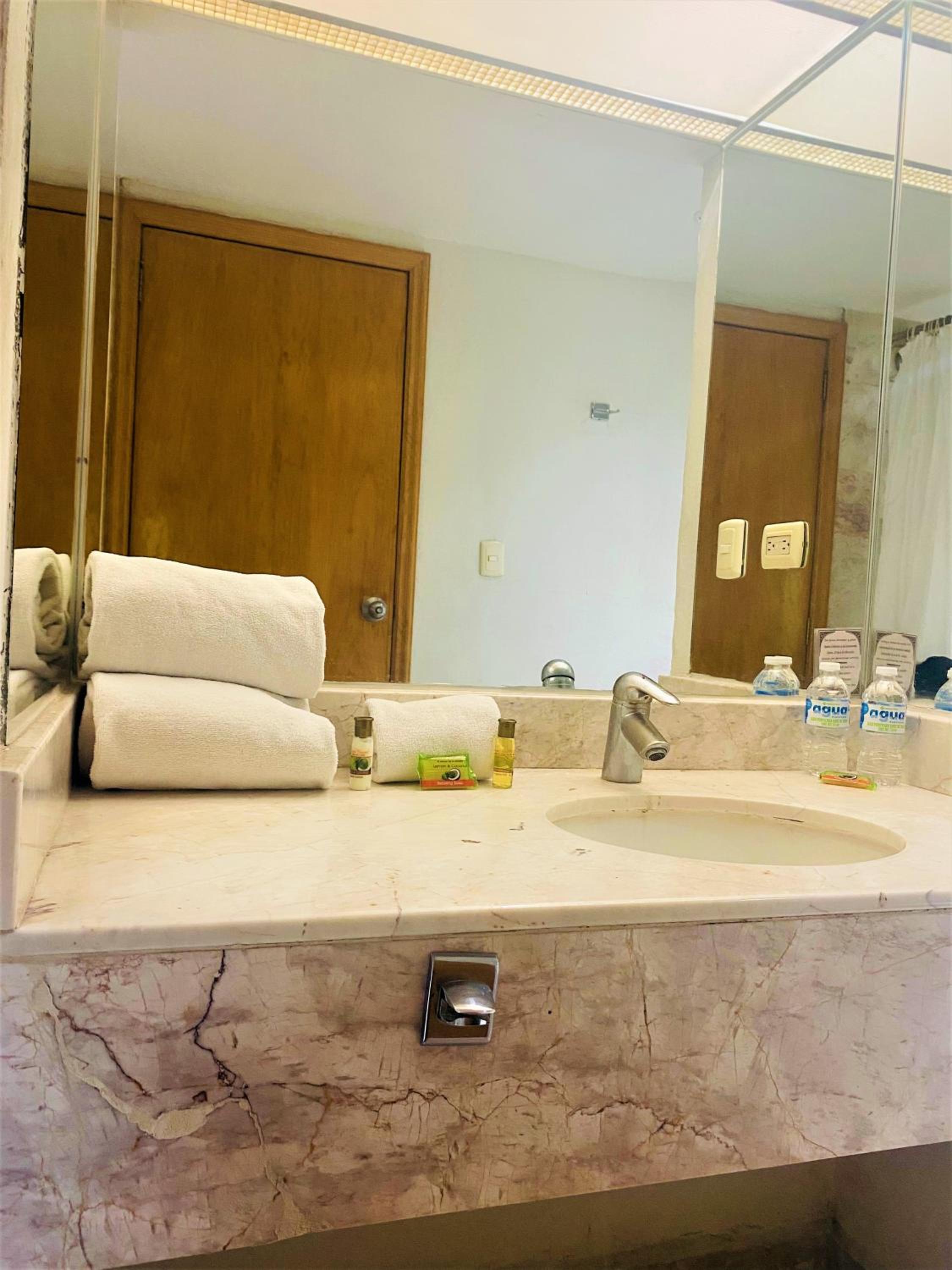 Standard Double Room - Photo 2