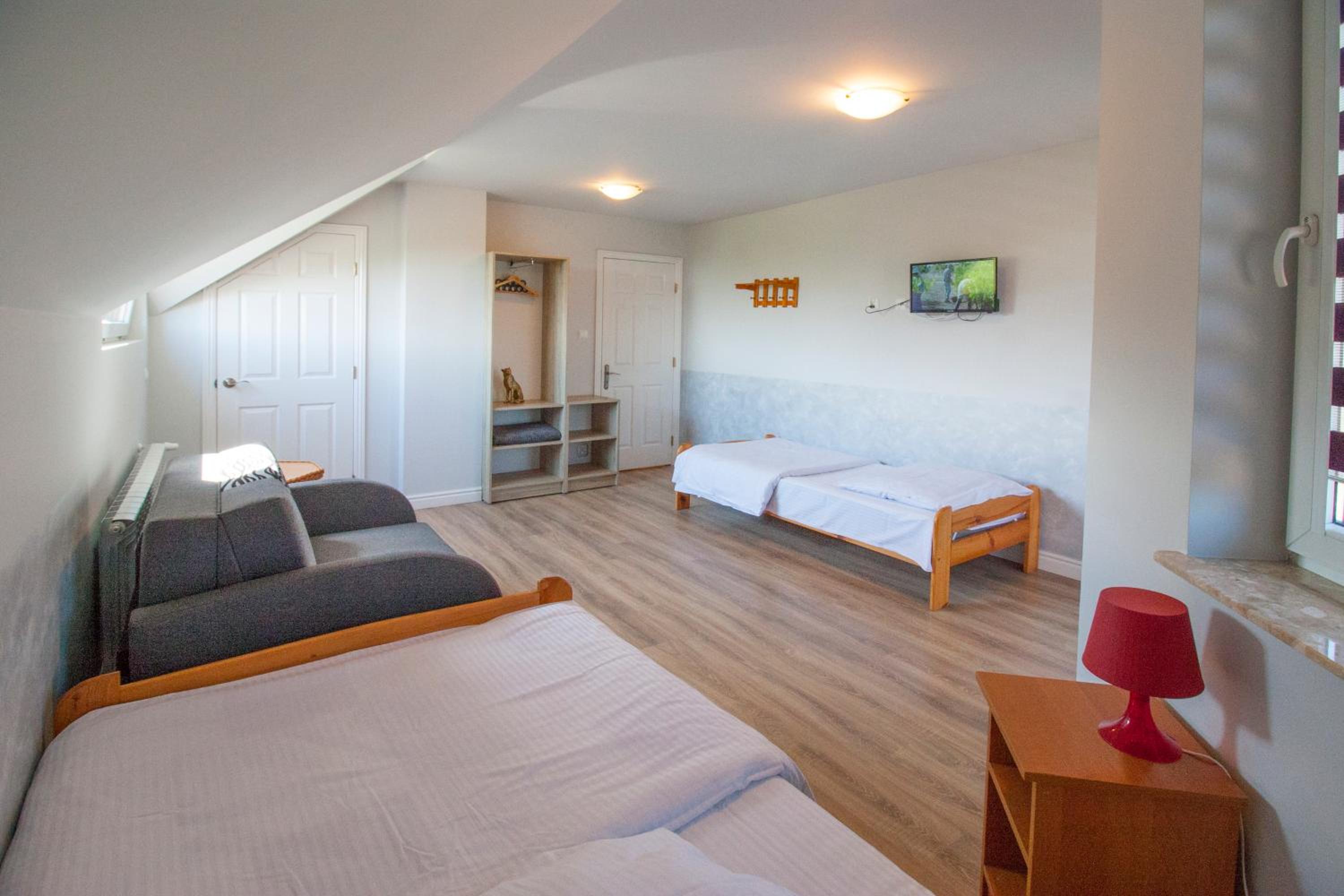 Quadruple Room - Photo 3