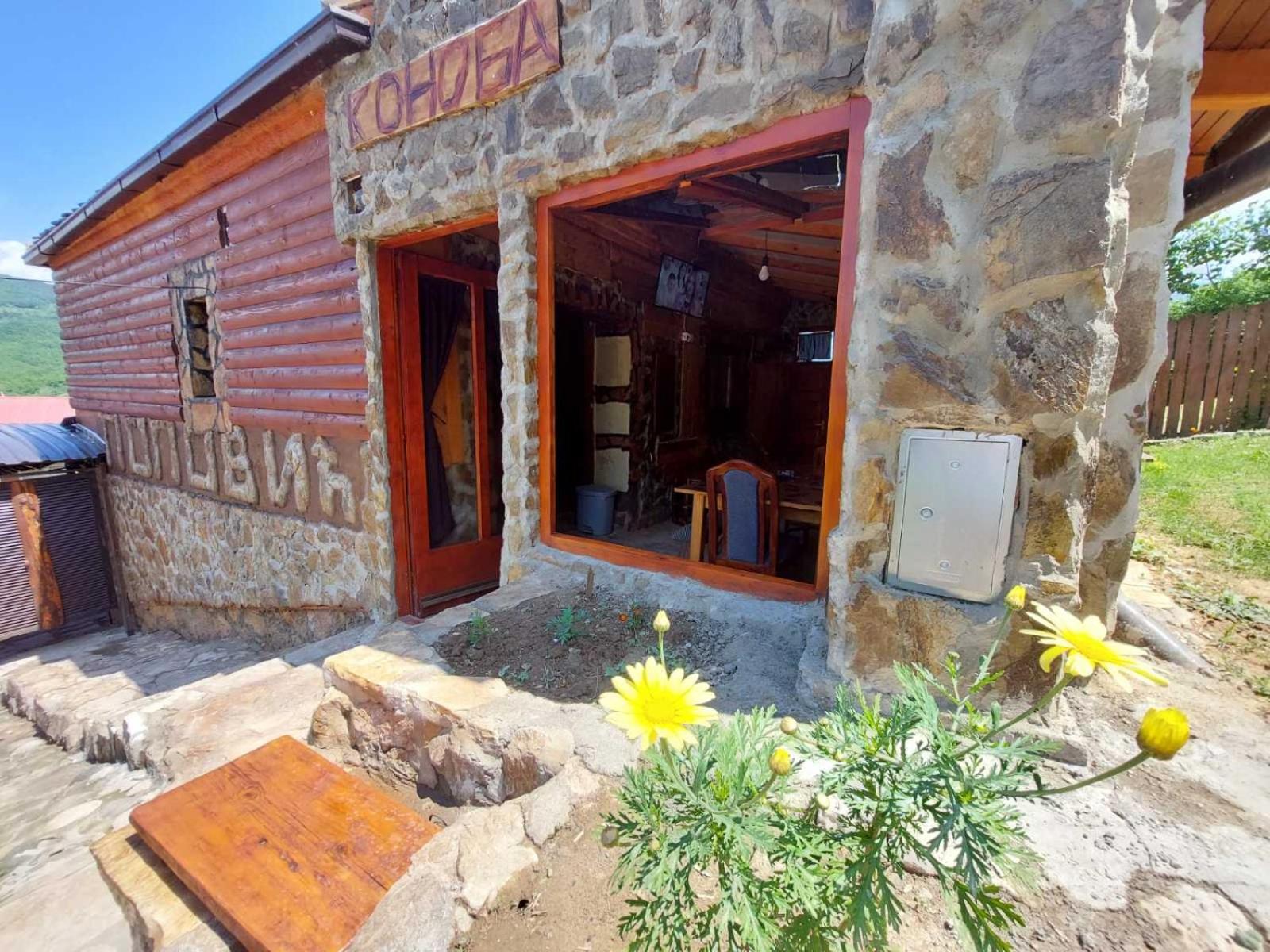 Villa photo 3