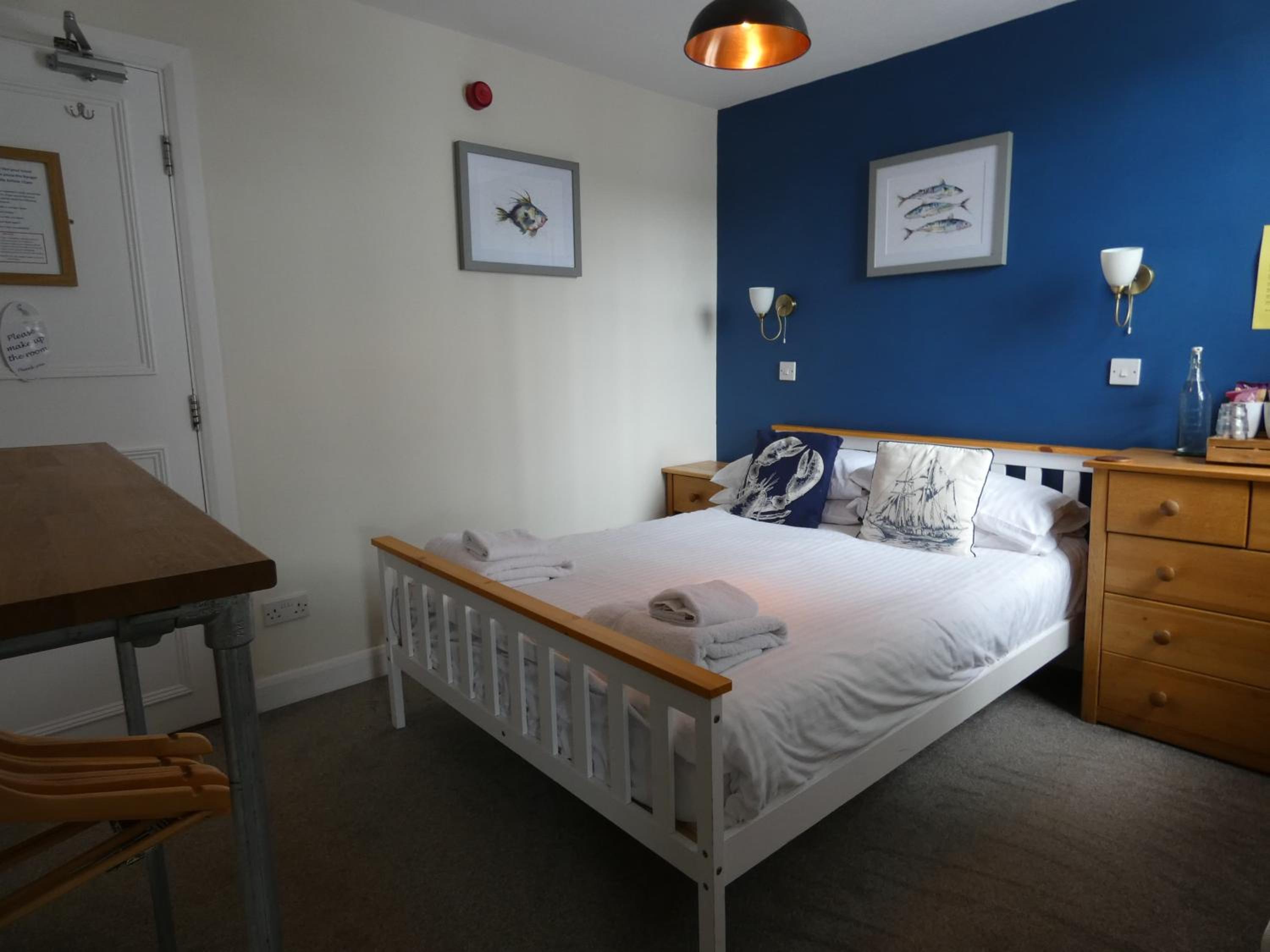 Budget Double Room photo 3