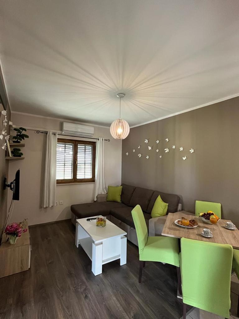 Two-Bedroom Apartment - Photo 1