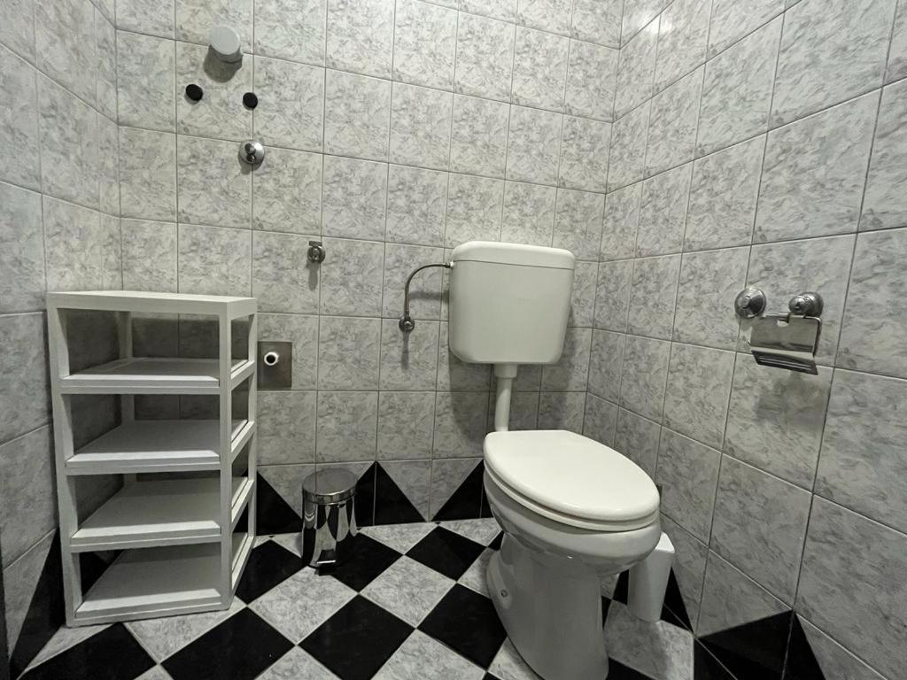 One-Bedroom Apartment - Photo 11