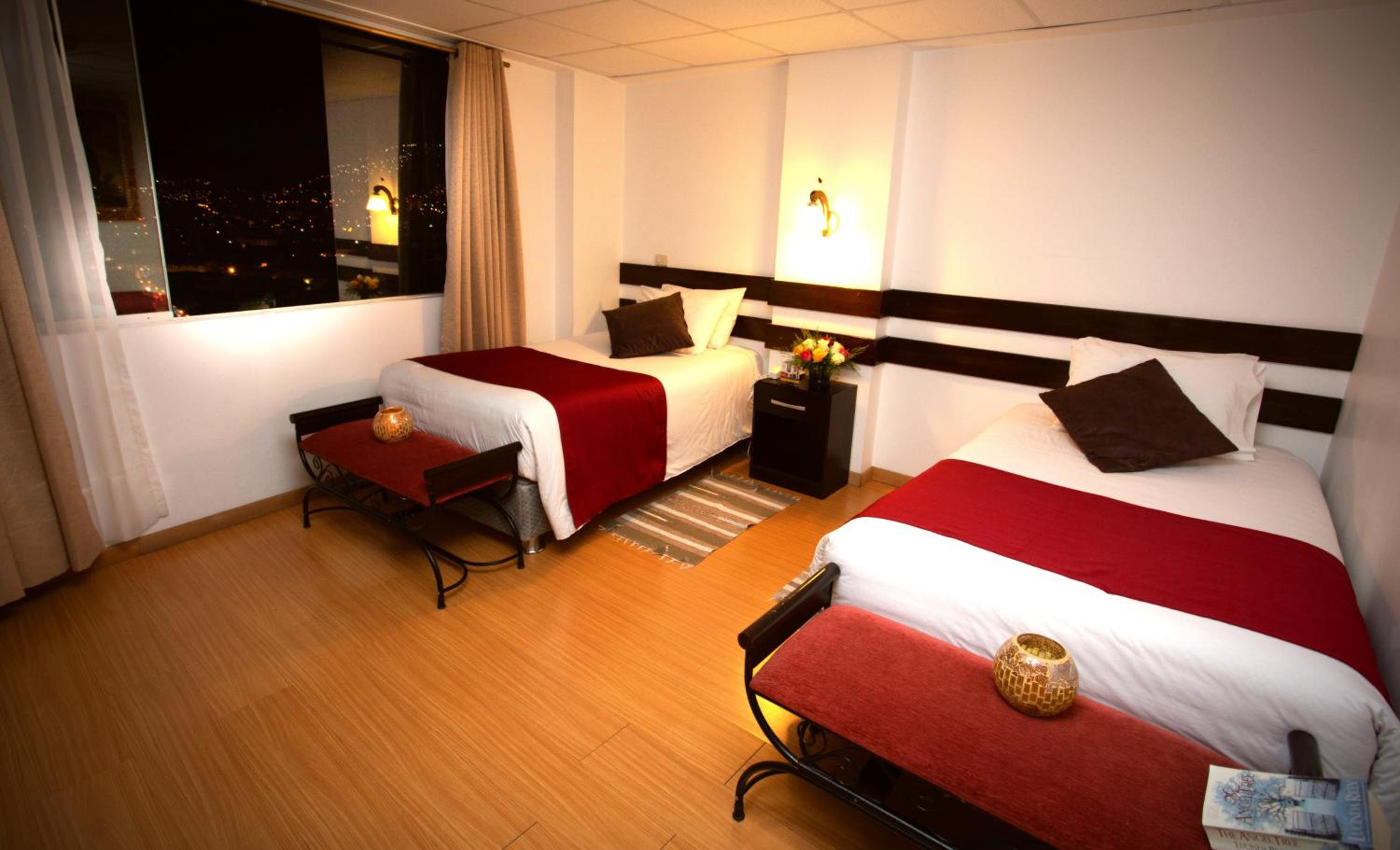 Twin Room with City View photo 2