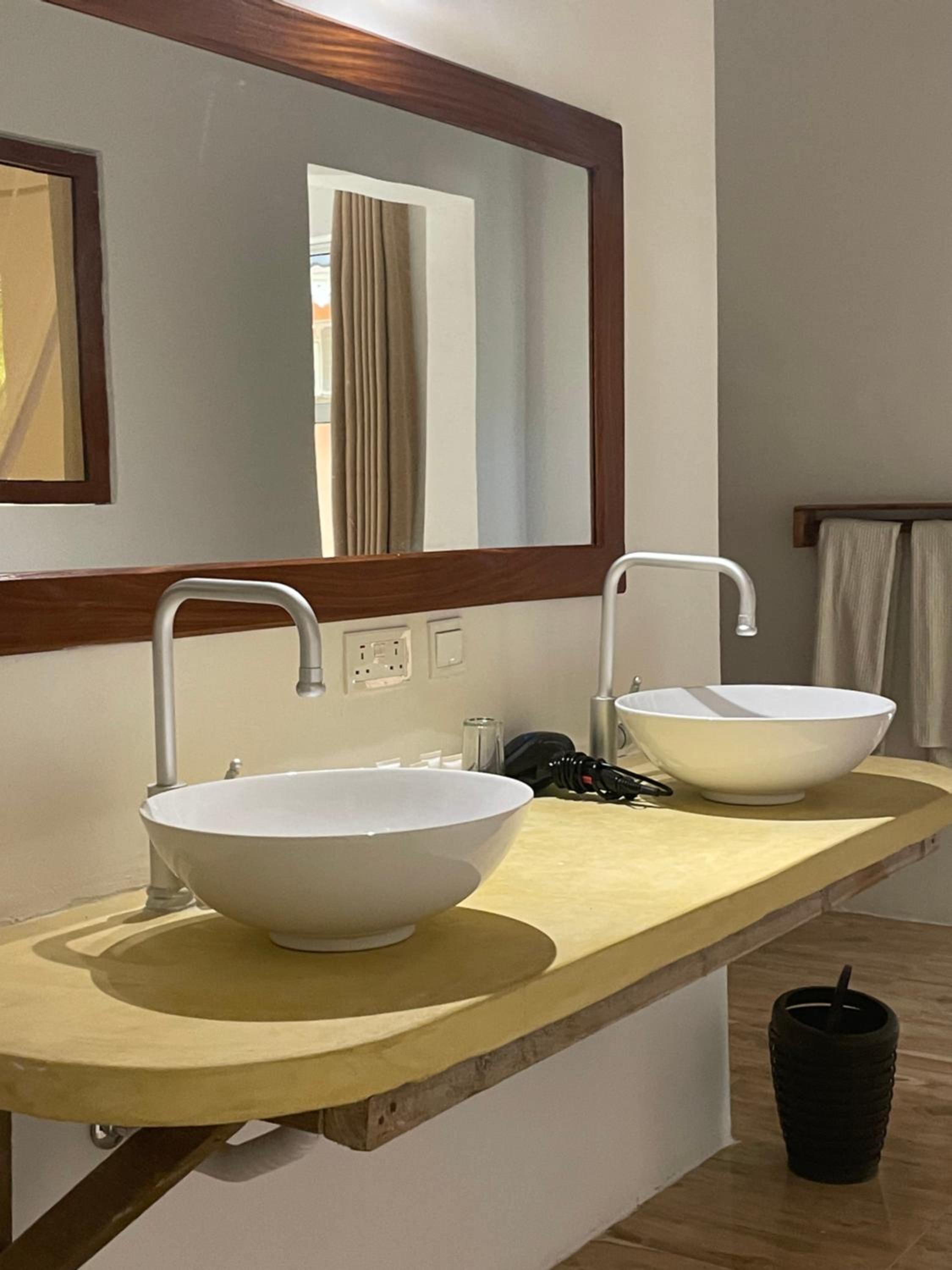 Deluxe Room with Garden View - Photo 6