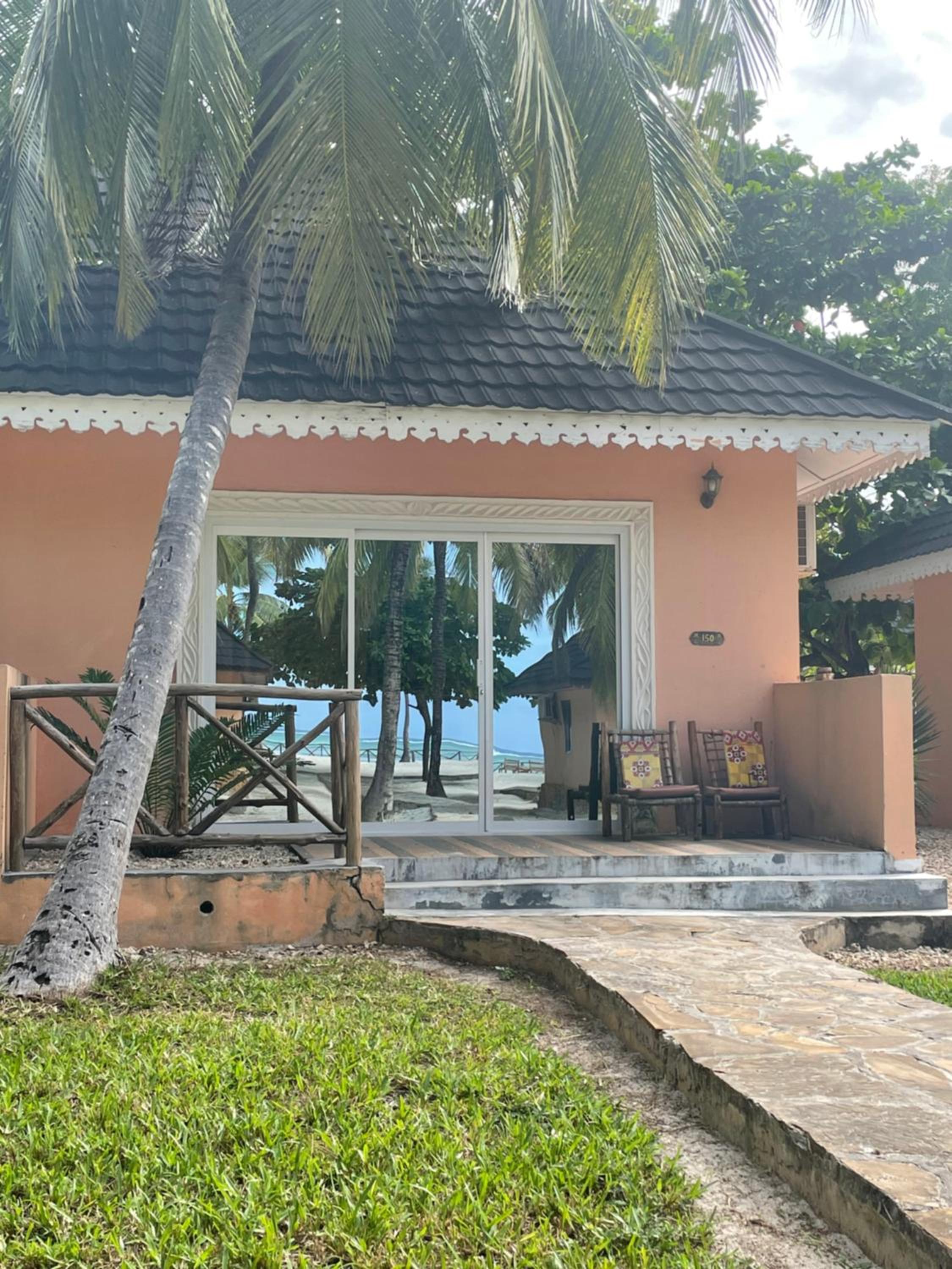 Deluxe Room with Garden View - Photo 4