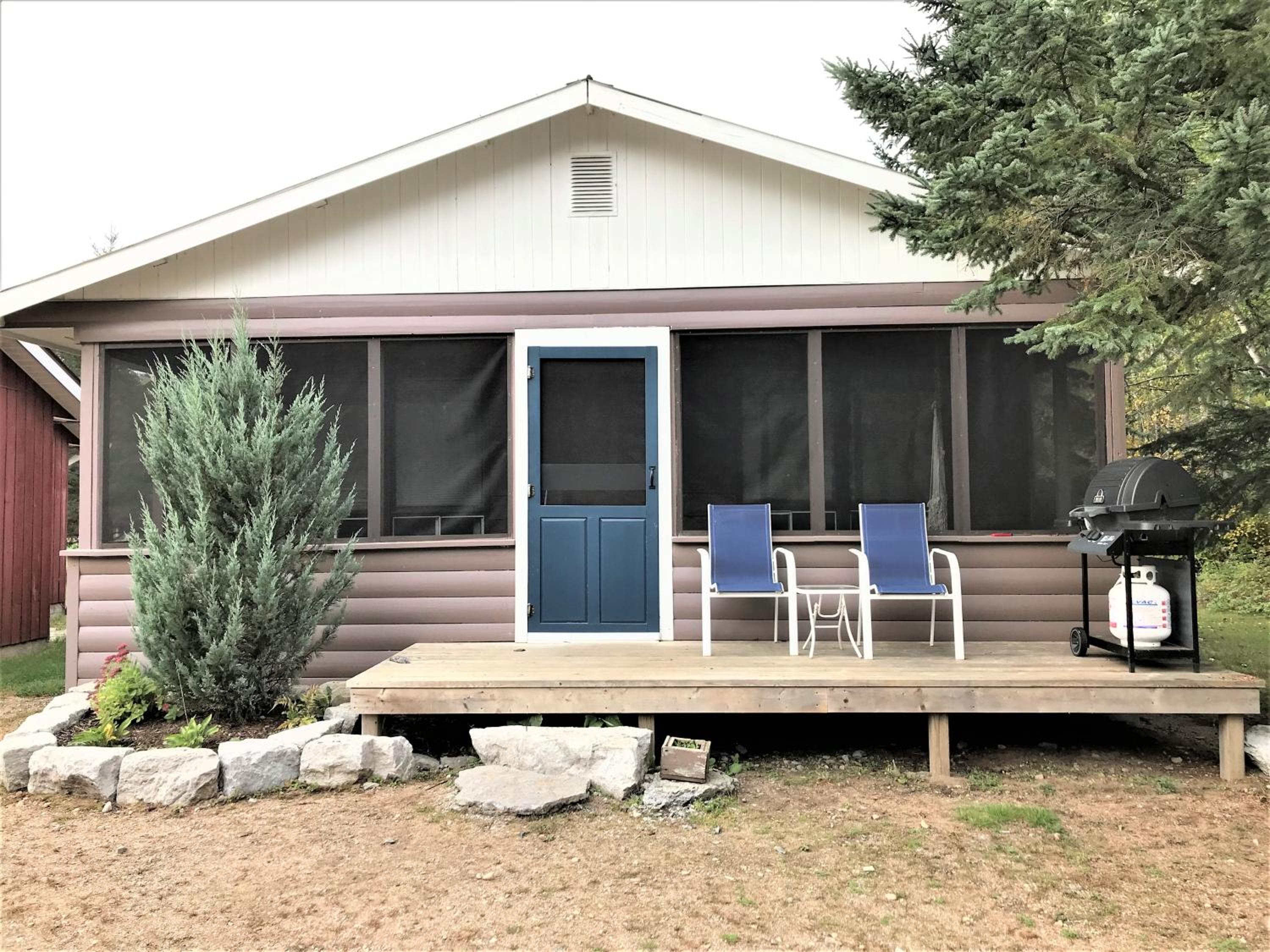 Two-Bedroom Cottage photo 3
