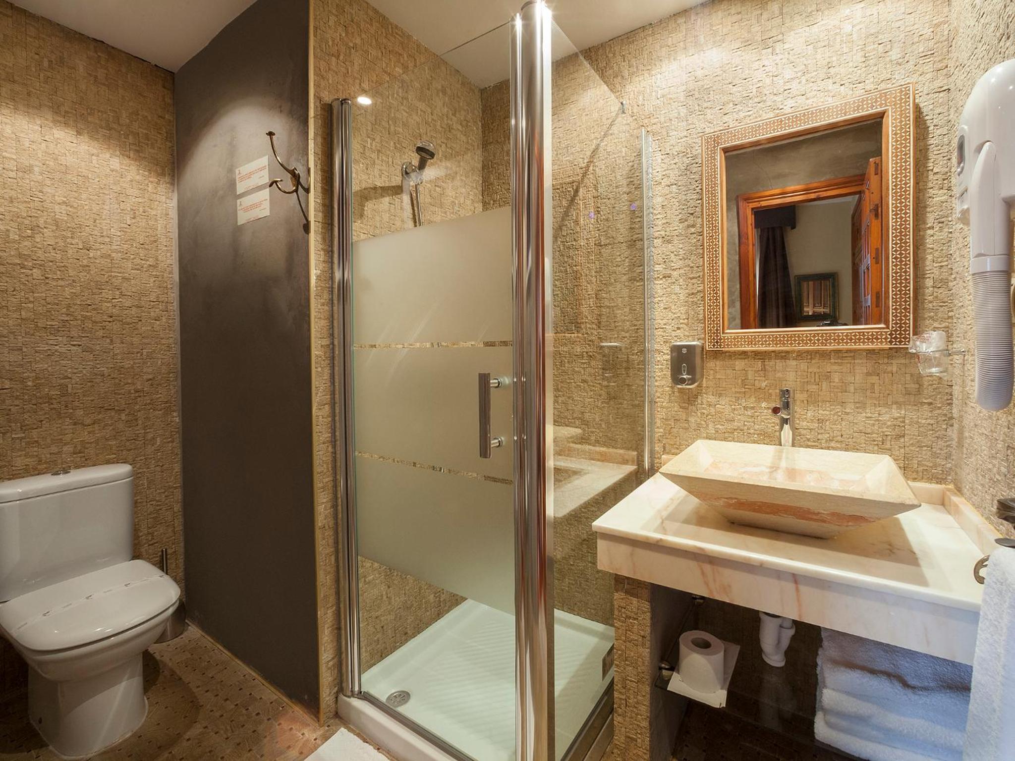 Double or Twin Room photo 3