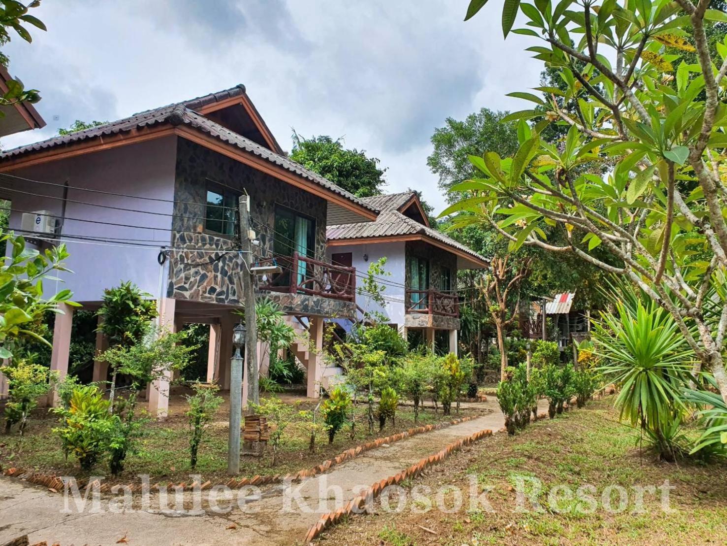 Bungalow - Water Front  - Photo 5