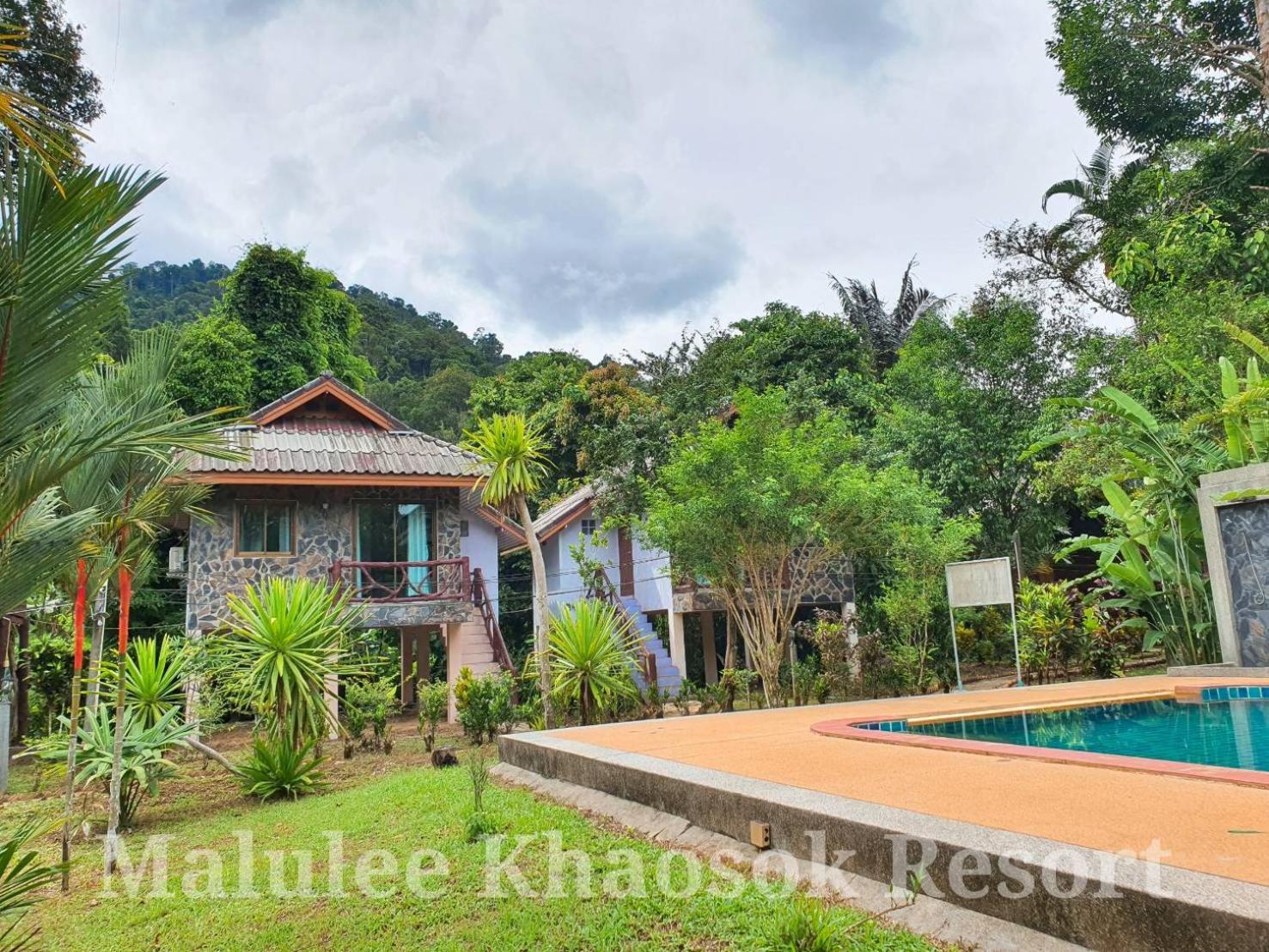 Bungalow - Water Front  - Photo 3