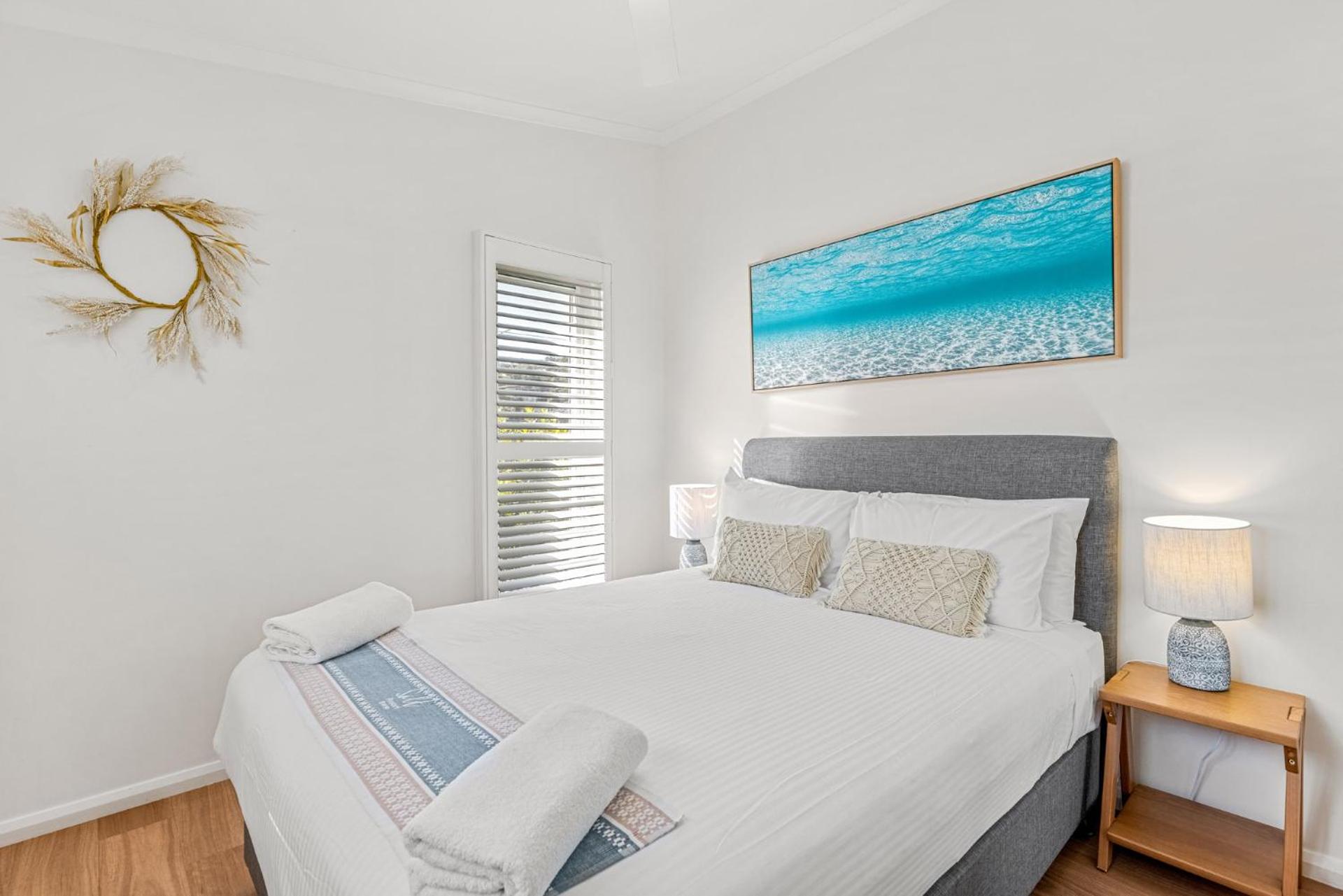 Two-Bedroom Waterfront Villa - Photo 4