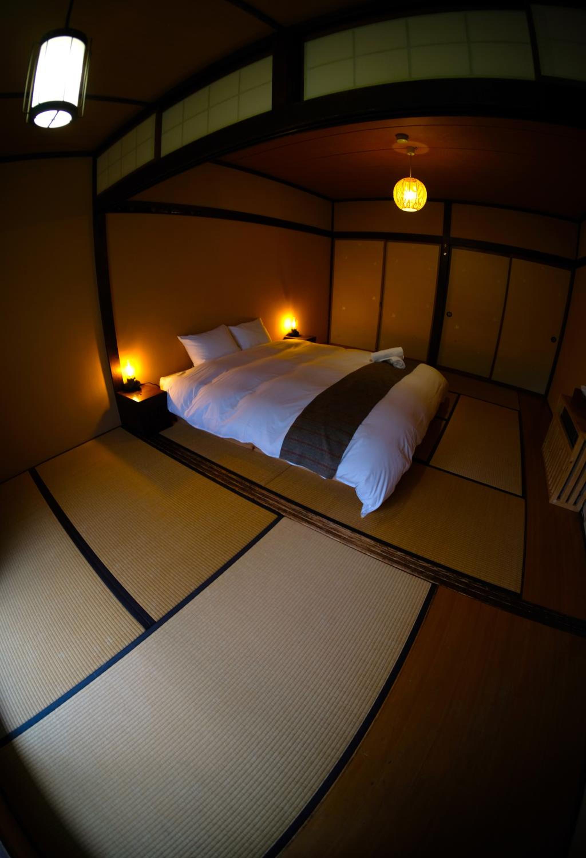 Deluxe Double or Twin Room with Mountain View