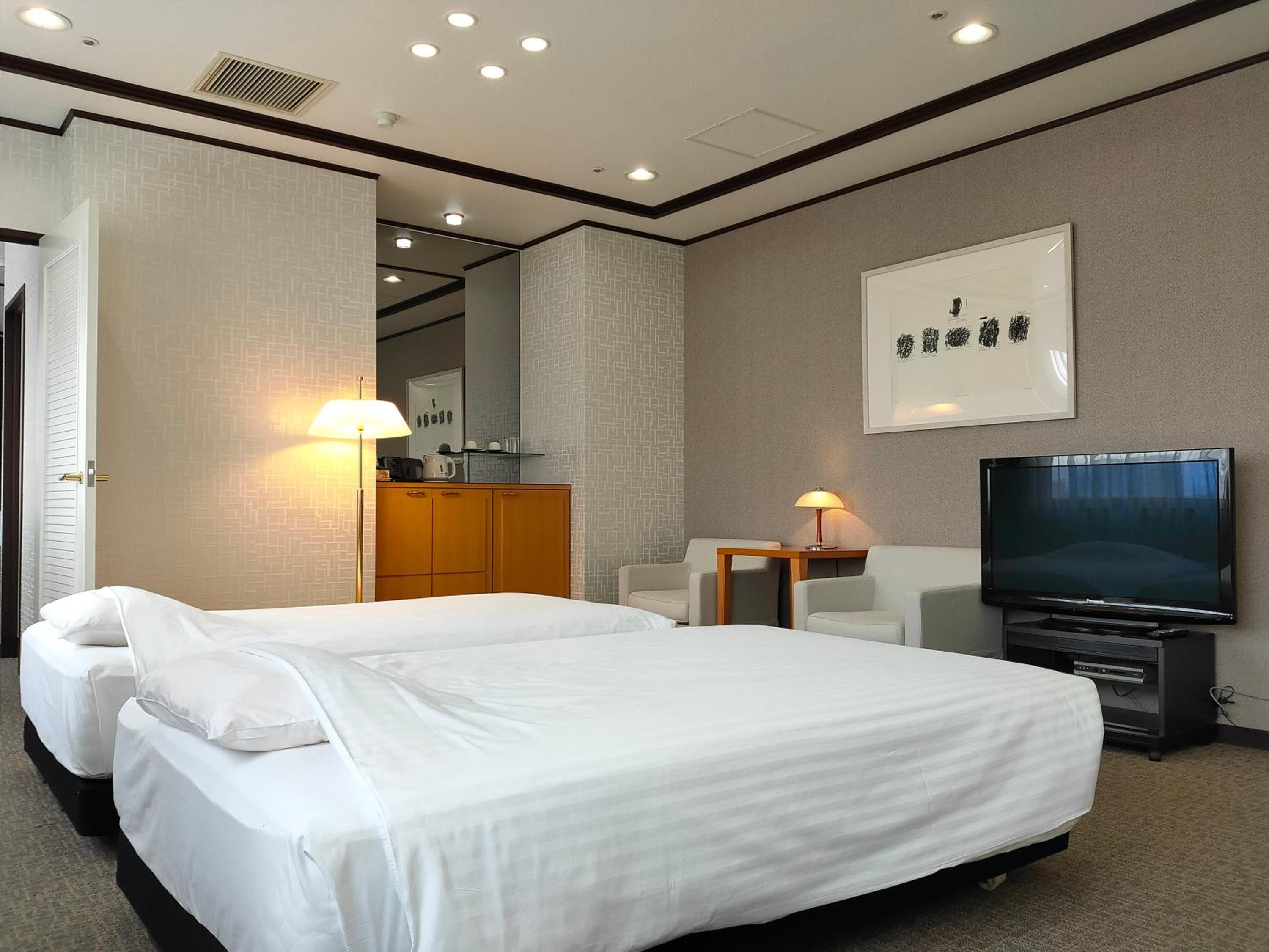 Deluxe Quadruple Room - Non-Smoking