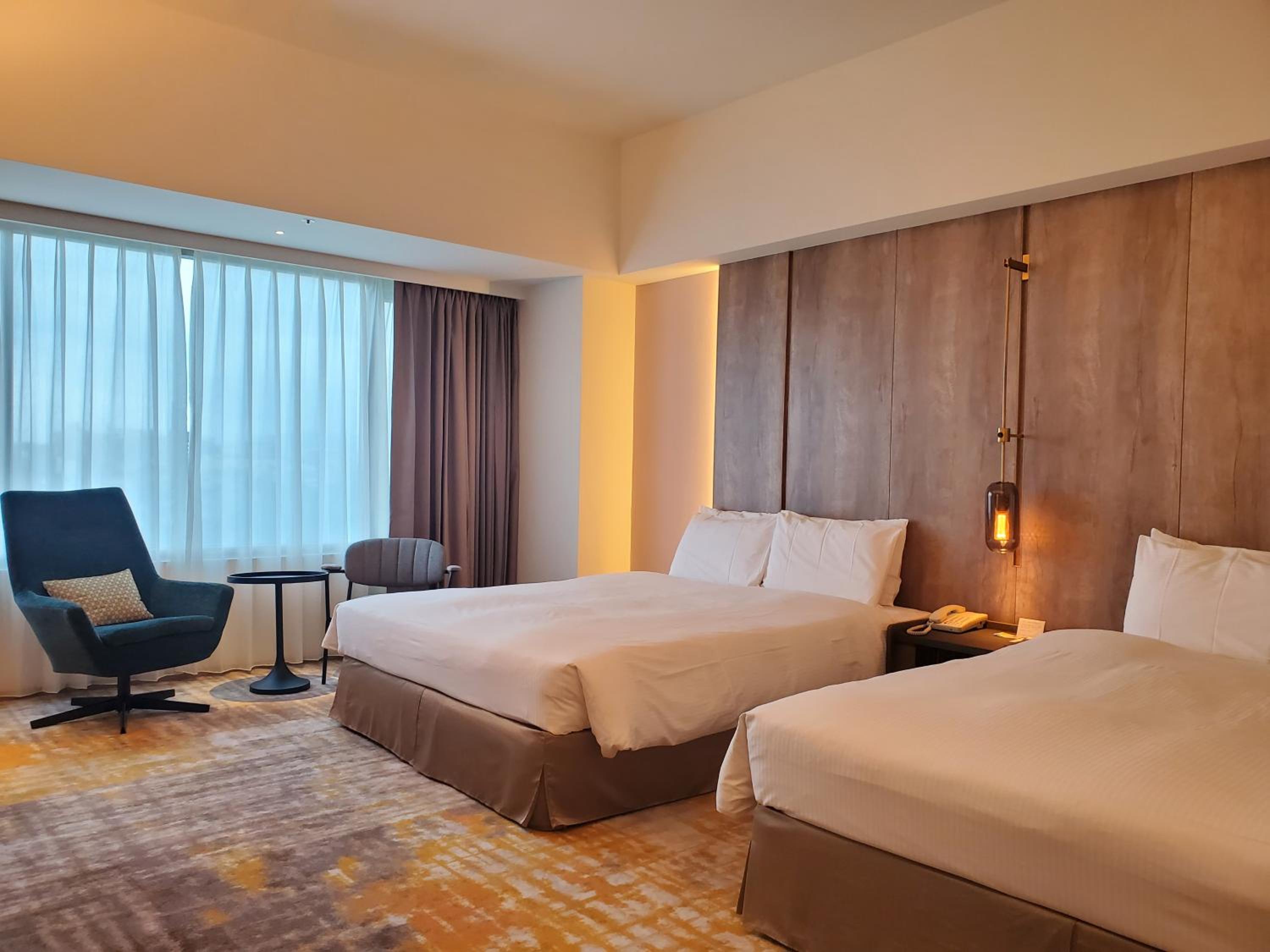 Deluxe Family Suite