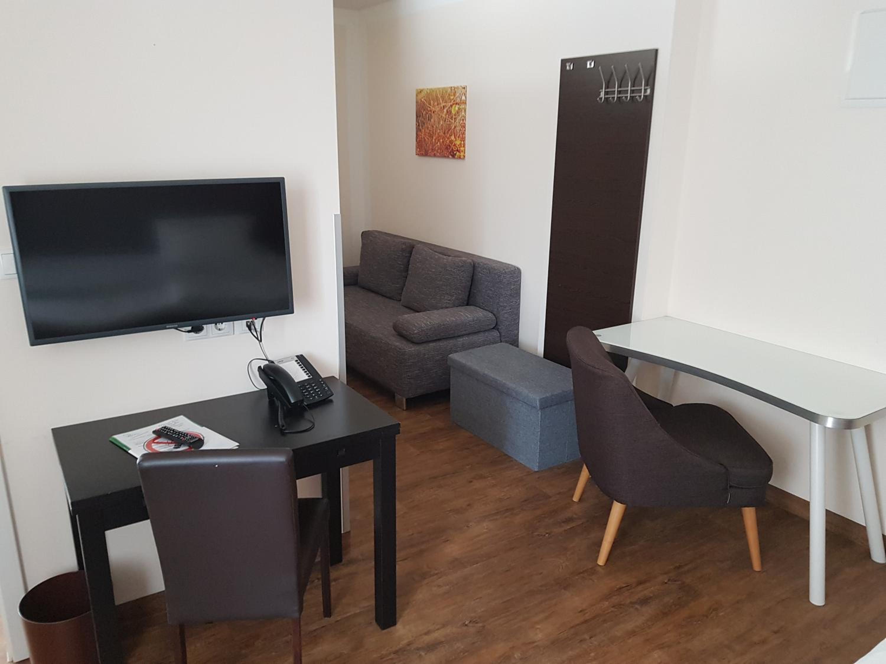 Double Room - Photo 9