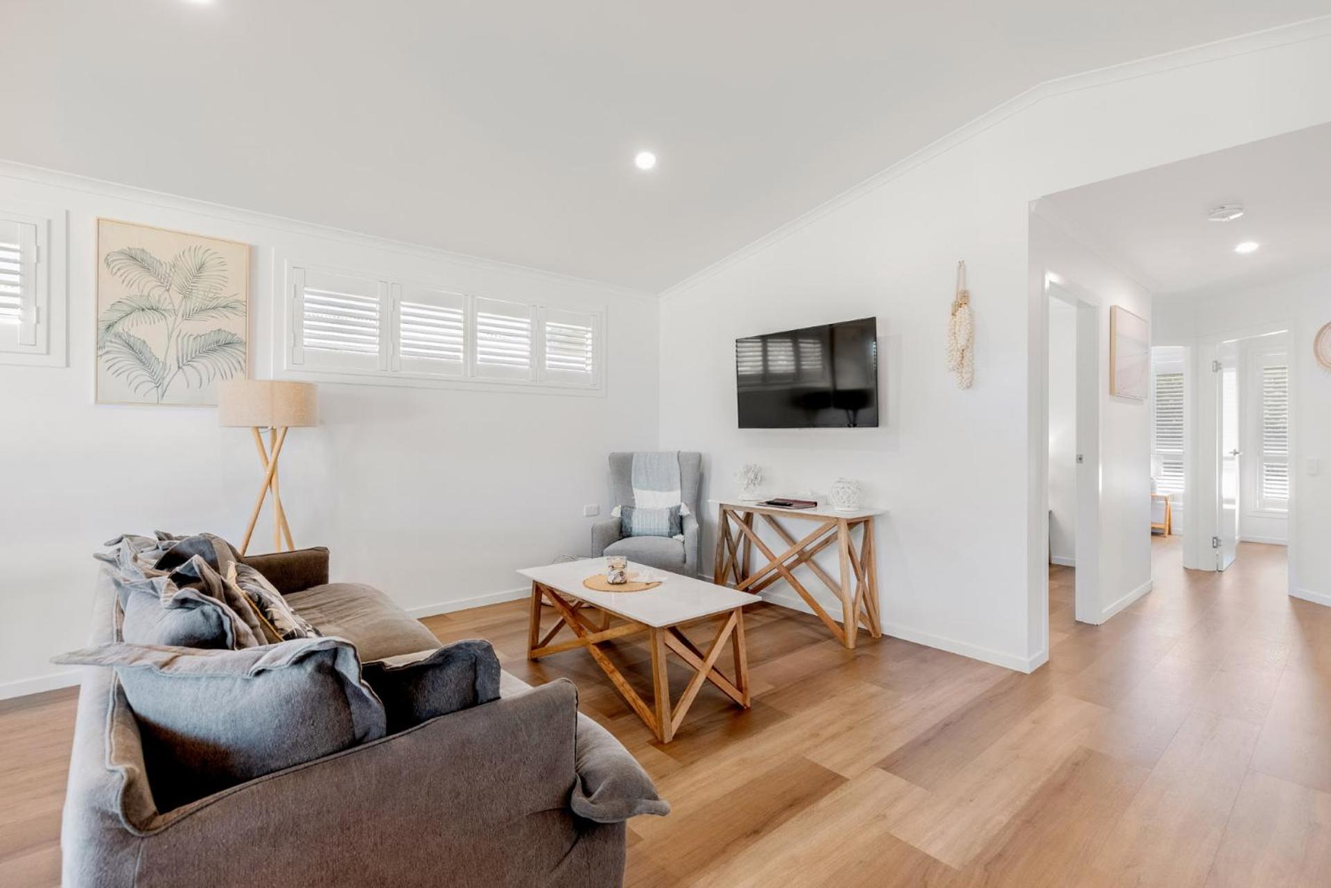 Easily Accessible Three-Bedroom Villa - Photo 1