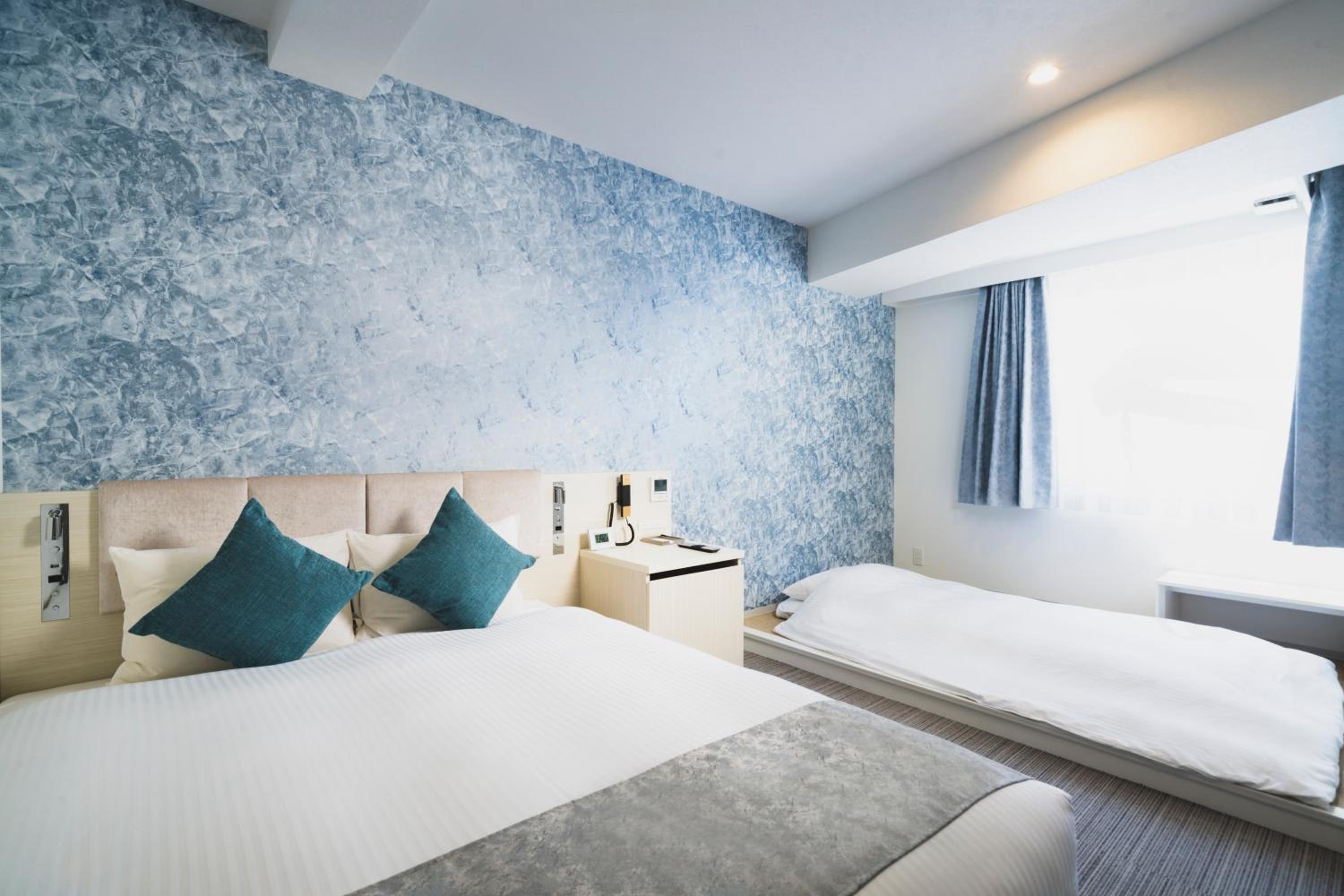 Double Room with Extra Bed - Photo 1
