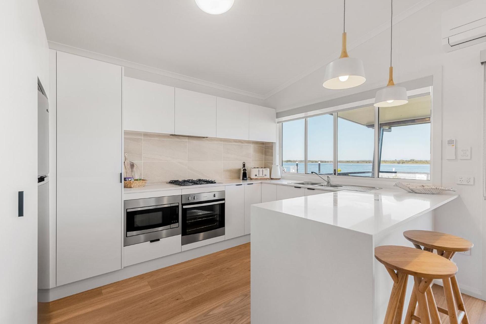 One-Bedroom Waterfront Villa - Photo 2