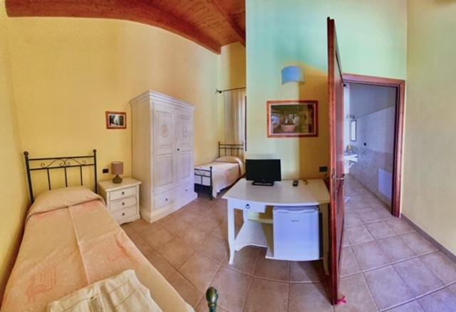 Double or Twin Room - Photo 2