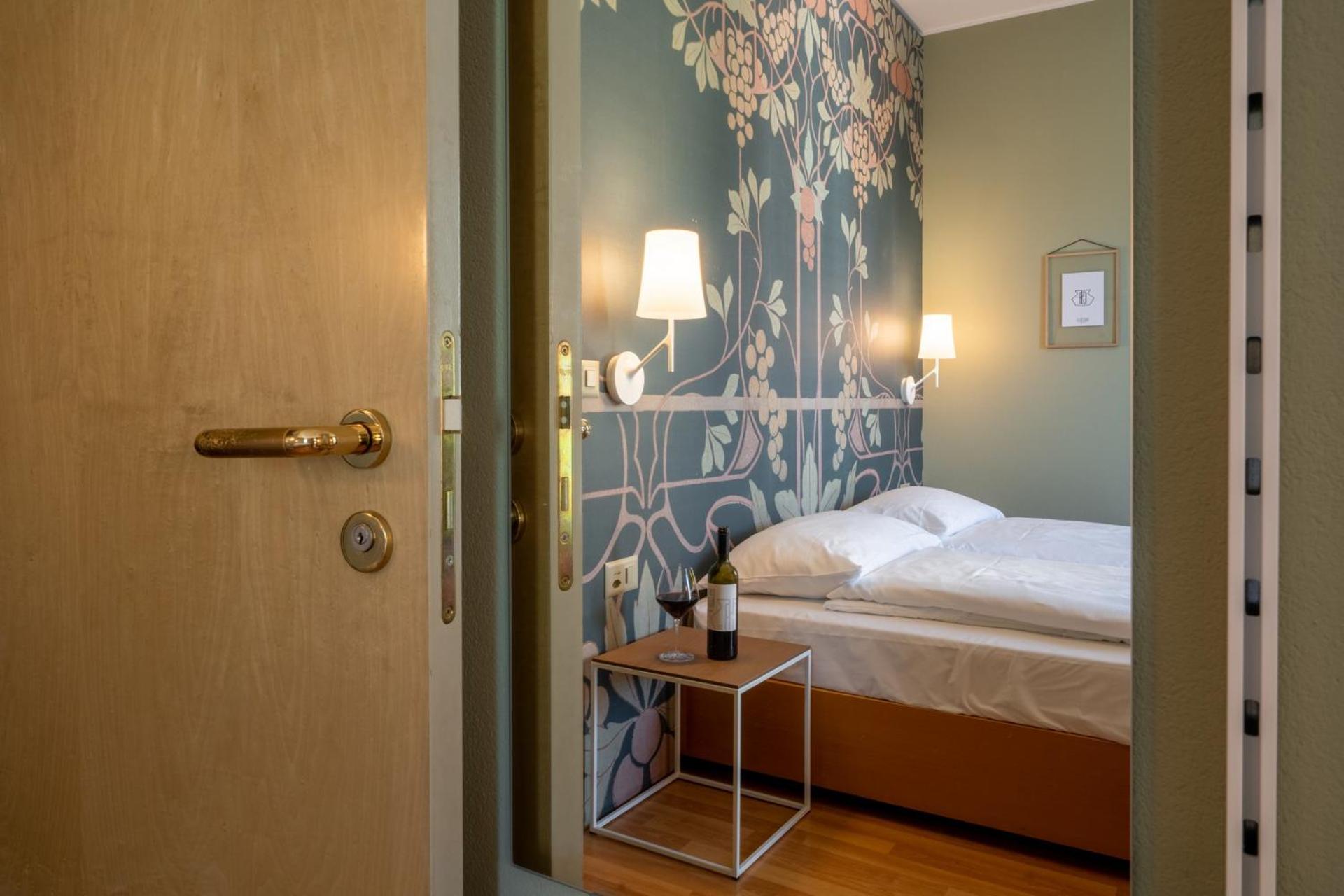 Charming Double Room photo 2