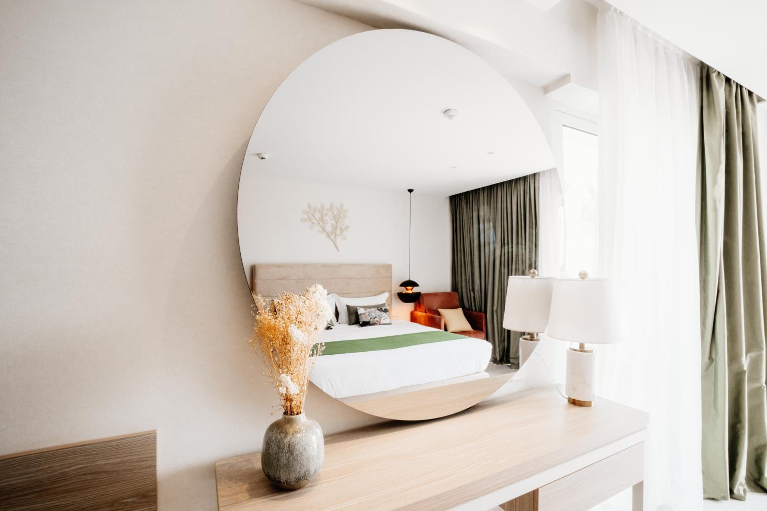 Junior Sea View Suite with Jacuzzi - Photo 6