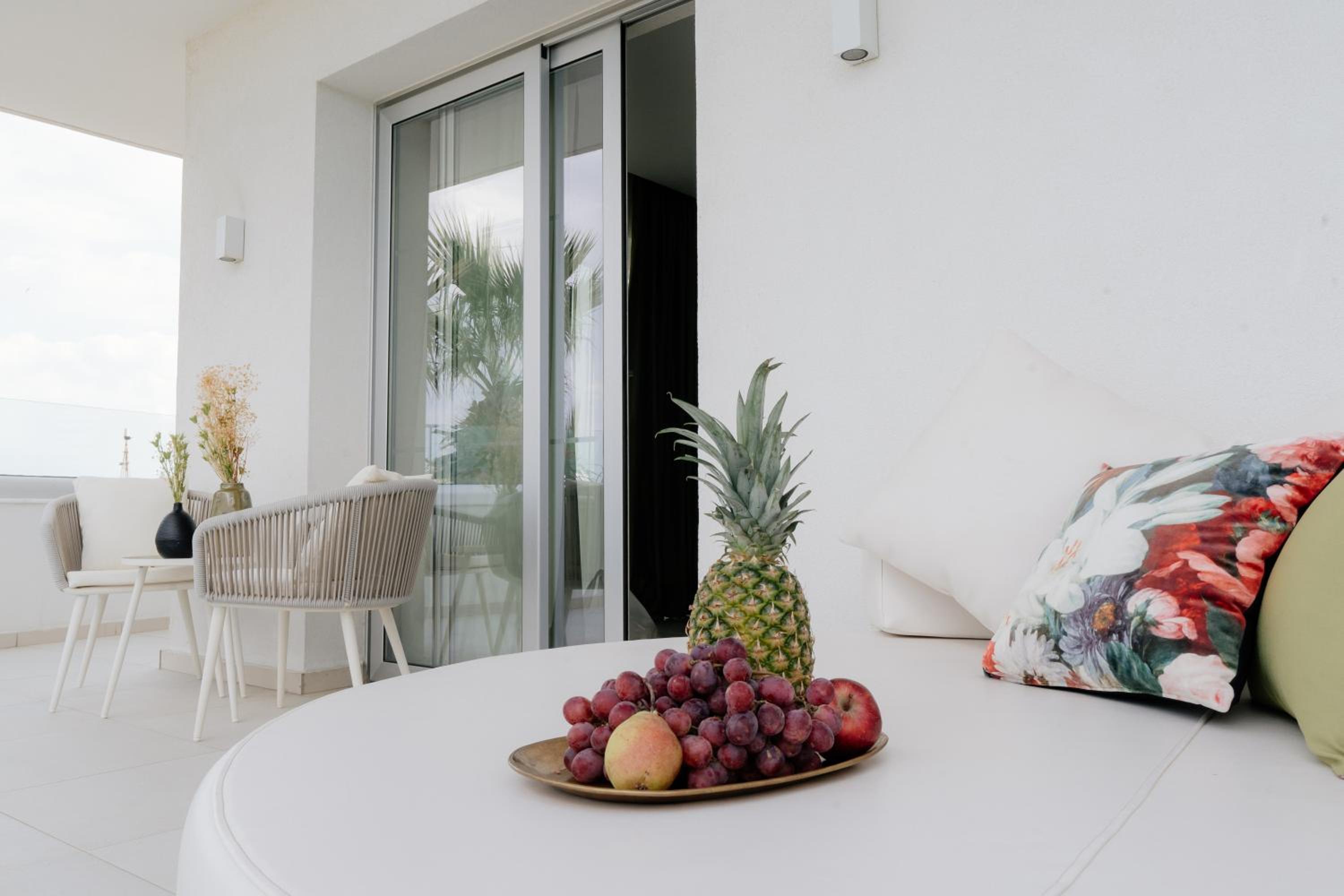 Junior Suite with Sea View - Photo 4