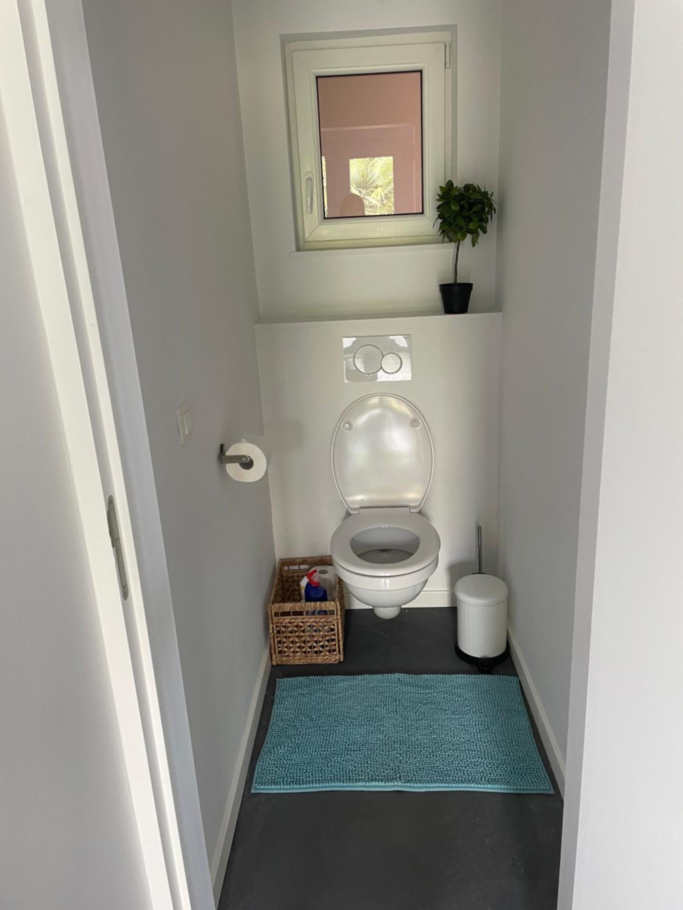 Three-Bedroom Apartment - Photo 12
